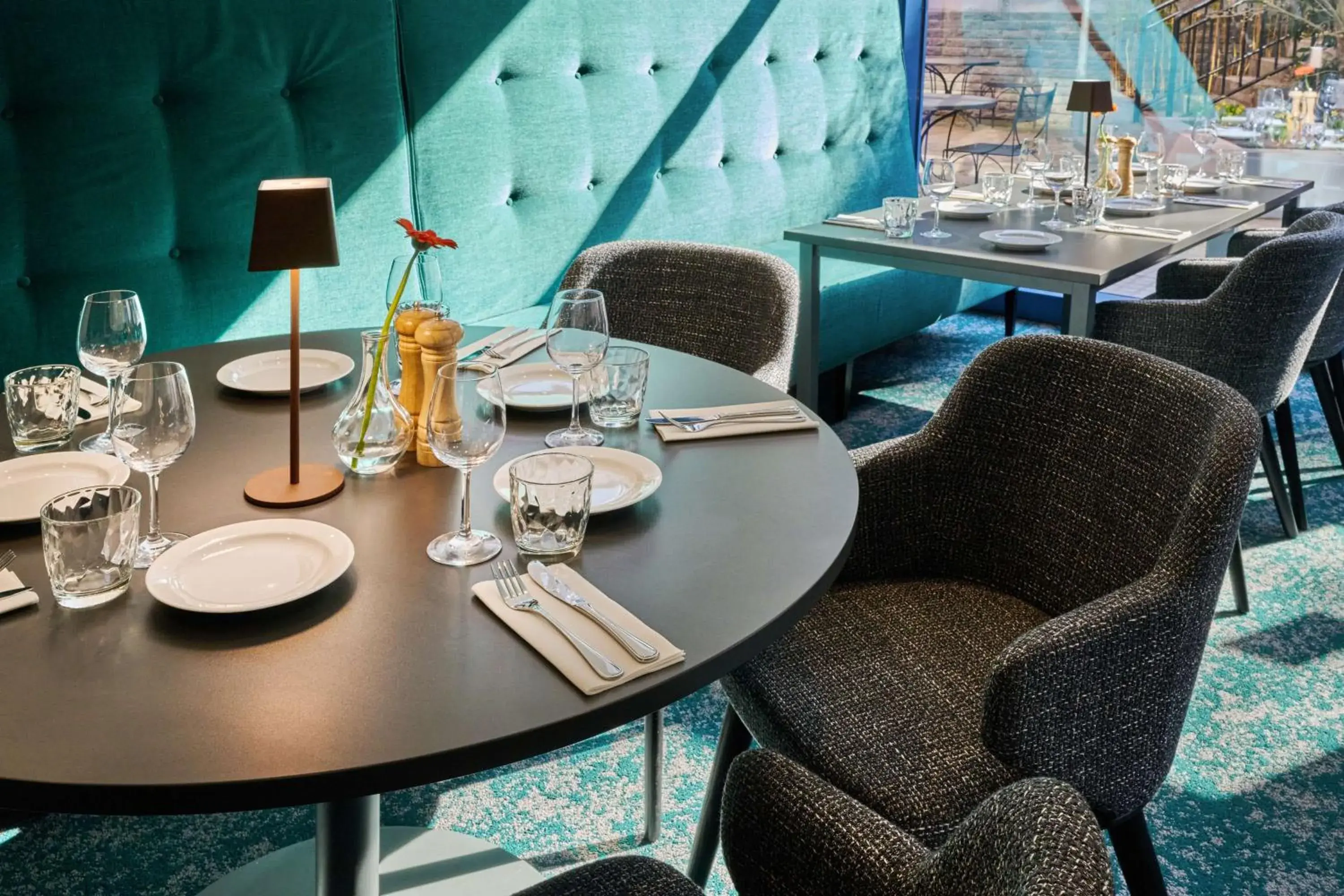 Restaurant/places to eat in NH Prague City Restaurant/places to eat in NH Prague City