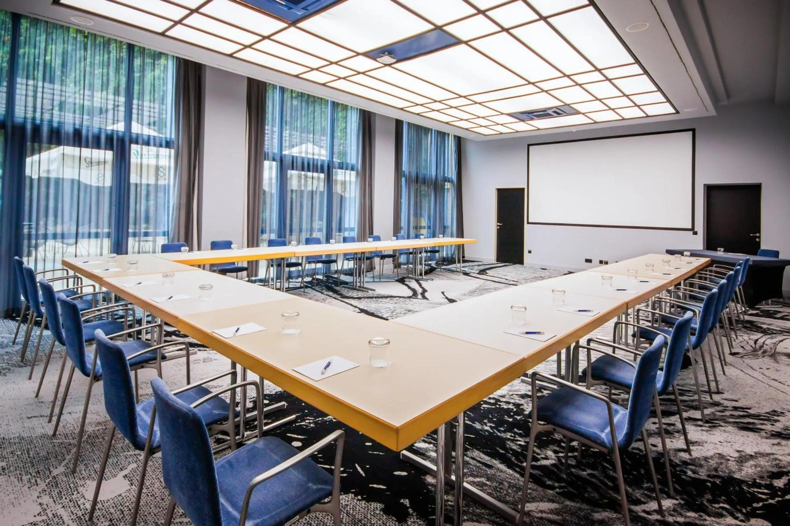 Meeting/conference room in NH Prague City