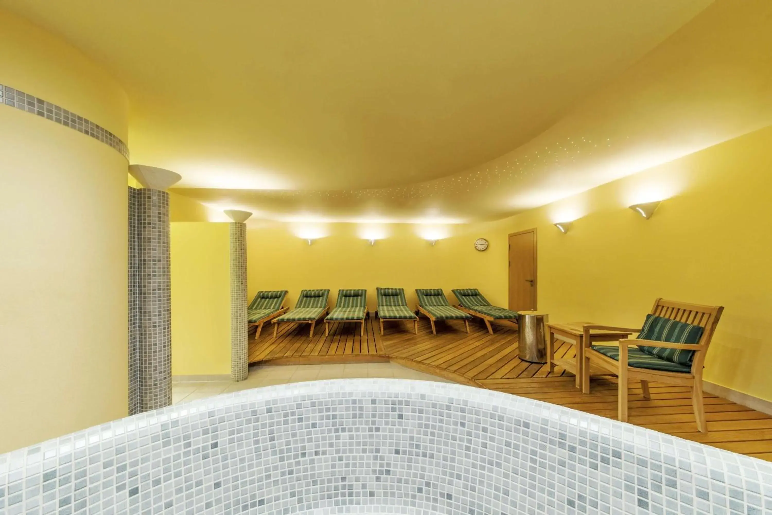 Spa and wellness centre/facilities in NH Prague City Spa and wellness centre/facilities in NH Prague City
