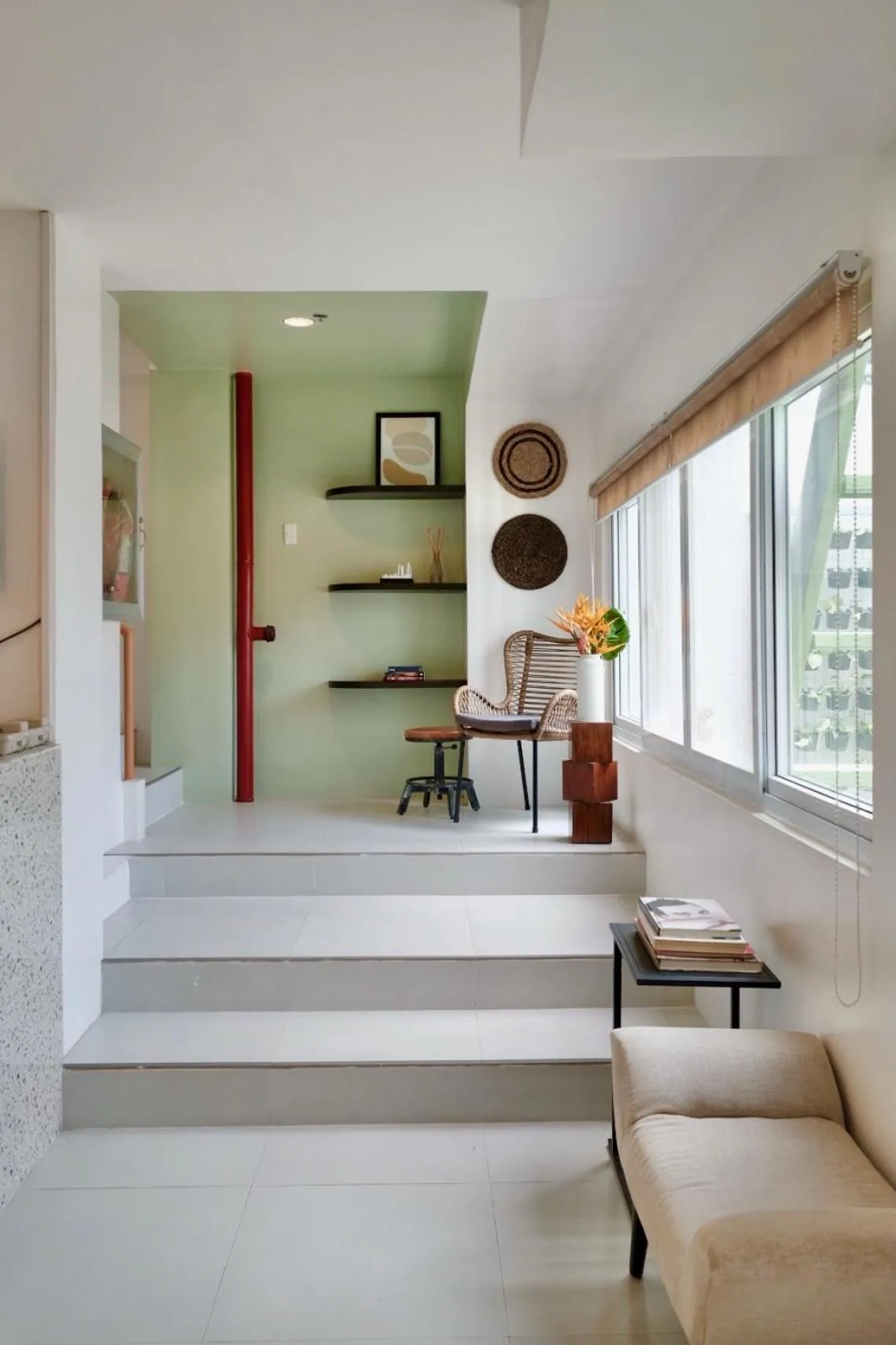 Beds & Friends Hostel Mactan with Pool and Bar