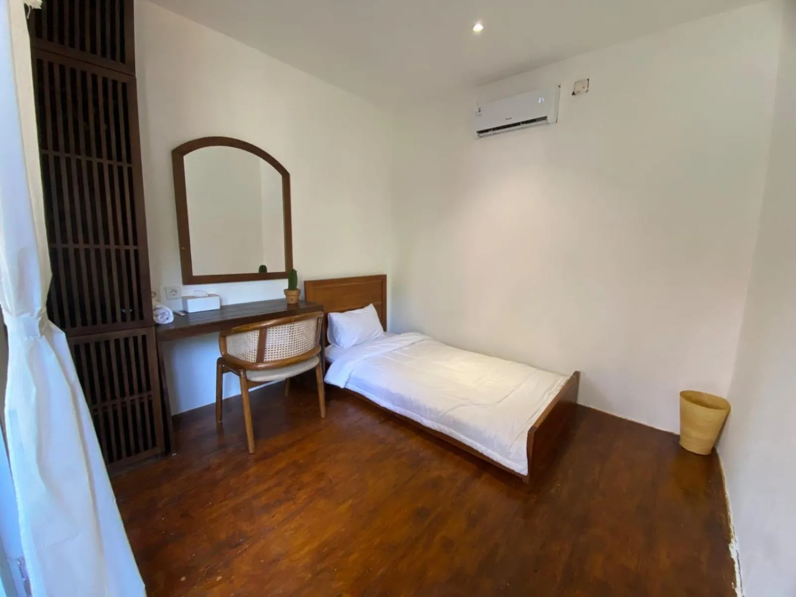 Bed in Cabana Surf and Stay