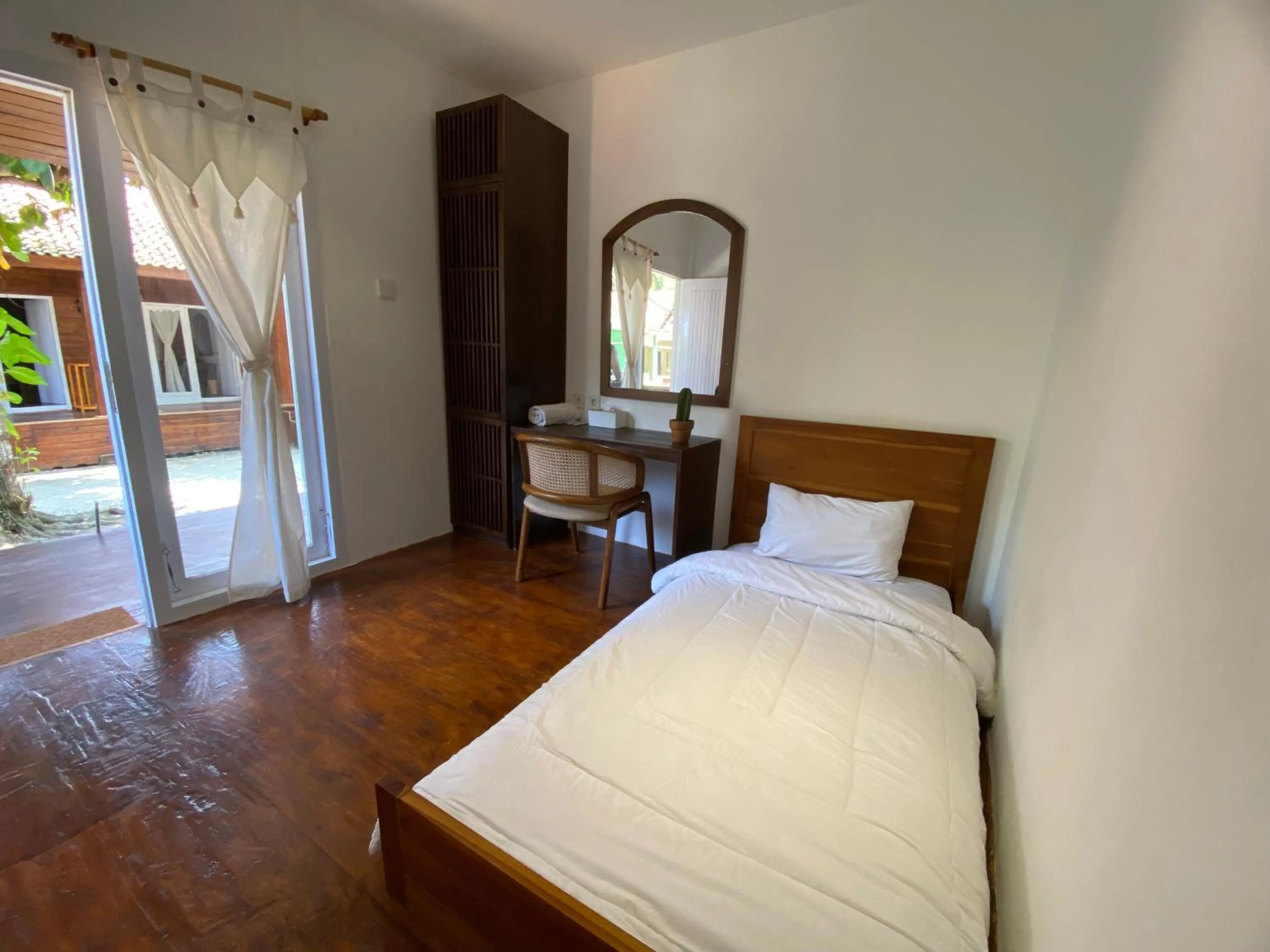 Bed in Cabana Surf and Stay