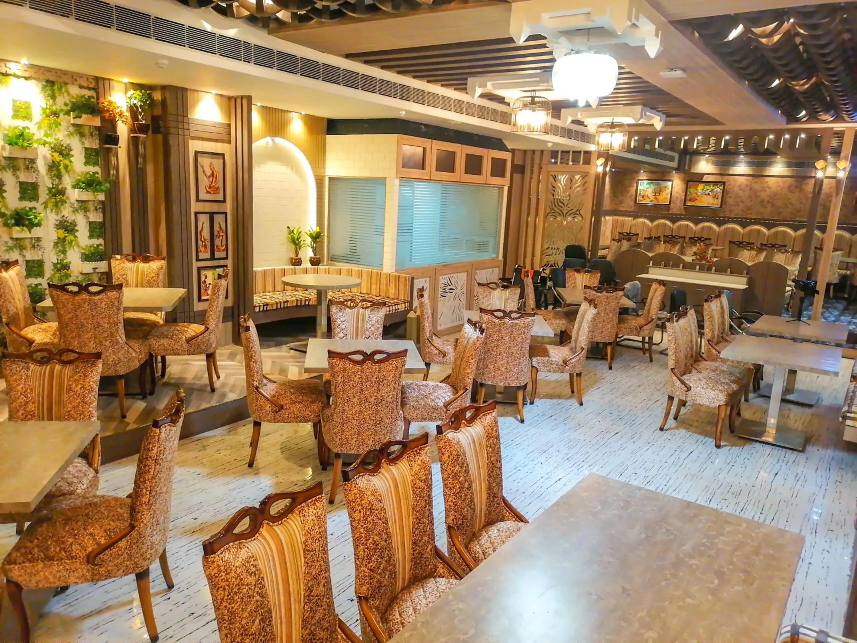 Restaurant/places to eat in Ghar 365 Residency