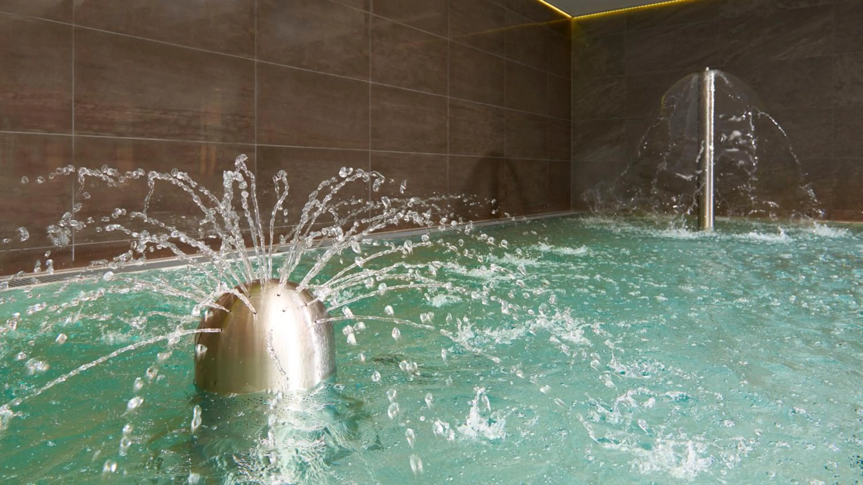 Swimming pool in OREA Resort Horal Špindlerův Mlýn