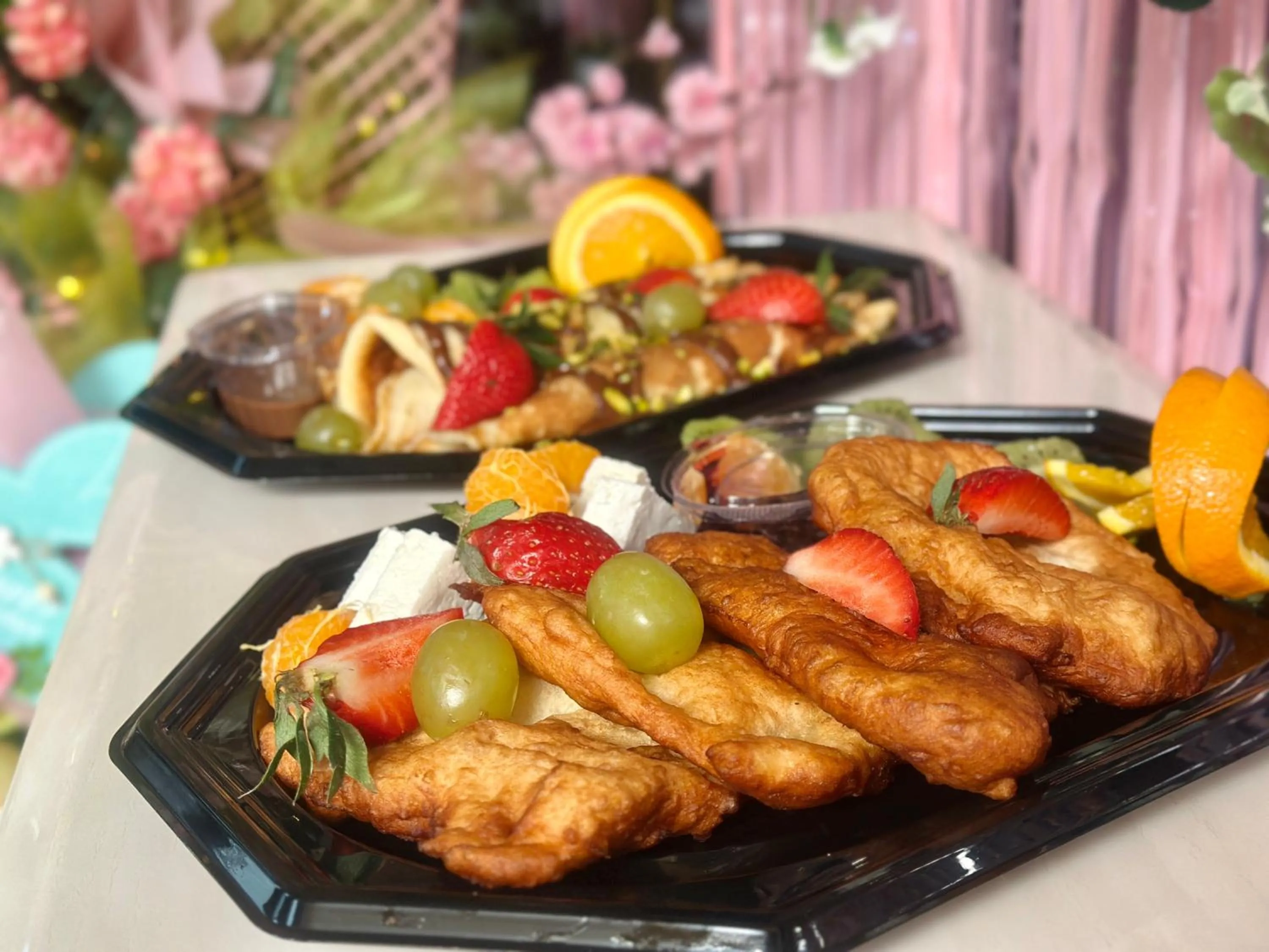 Breakfast in HIDDEN BANK: Golden
