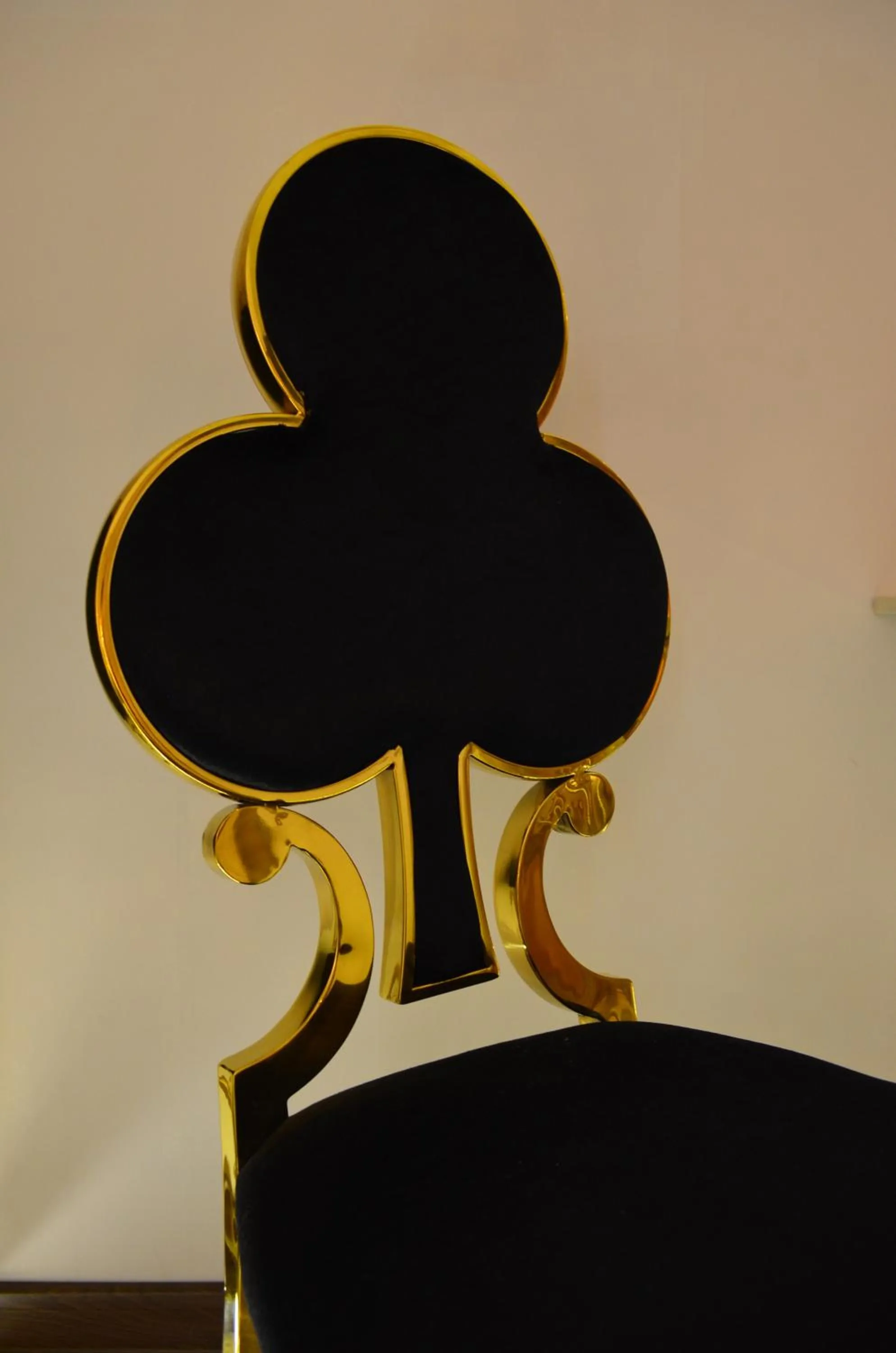 Logo/Certificate/Sign in HIDDEN BANK: Golden