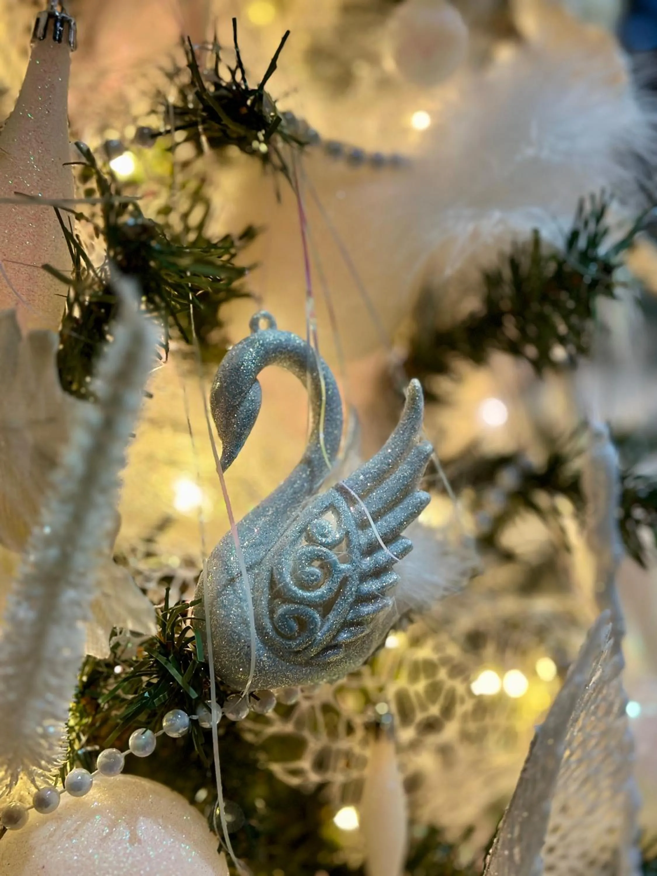 Decorative detail in HIDDEN BANK: Golden