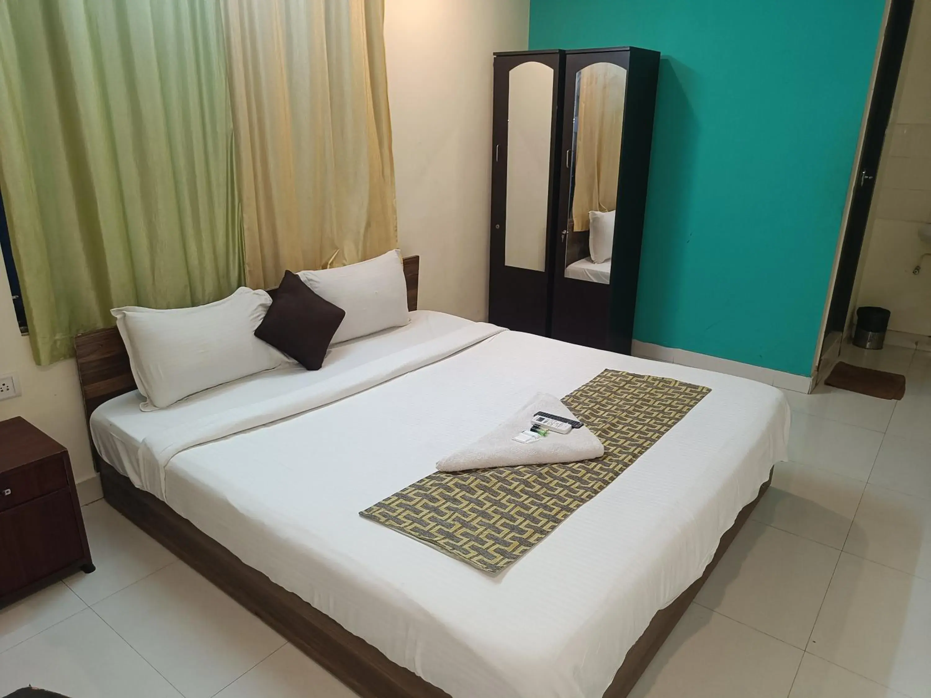 Deluxe Double Room - single occupancy in Green Tree Hotel-Near VFS Global and Ramee Mall Deluxe Double Room - single occupancy in Green Tree Hotel-Near VFS Global and Ramee Mall