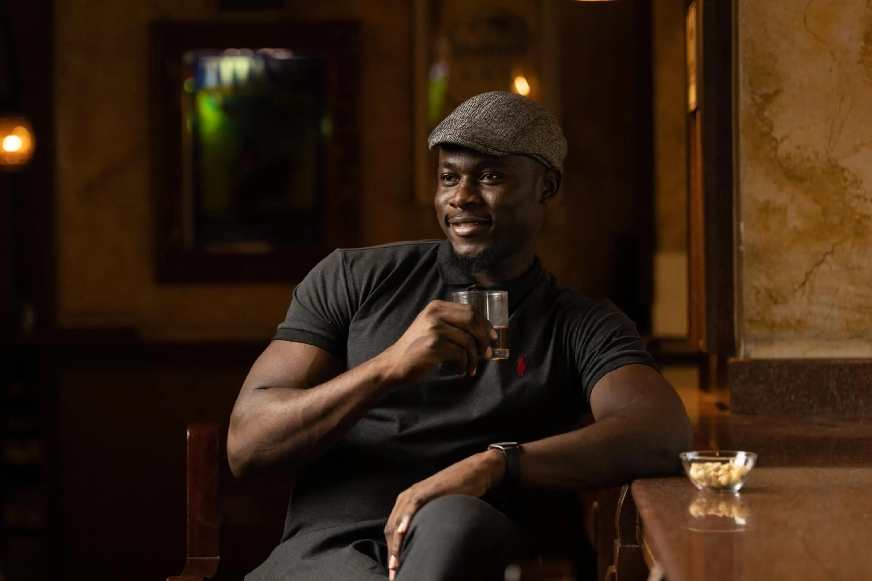 Lounge or bar in Sentrim Castle Royal Hotel