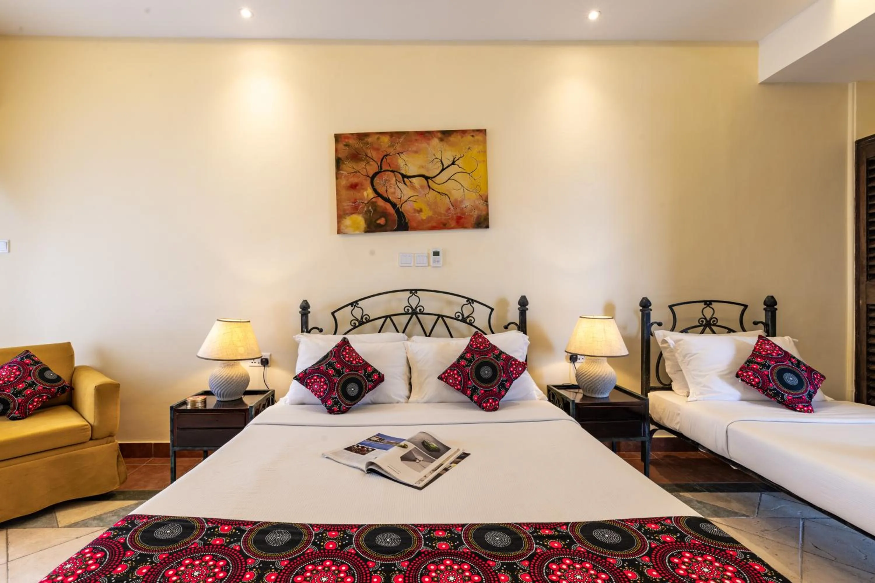 Bed in Sentrim Castle Royal Hotel