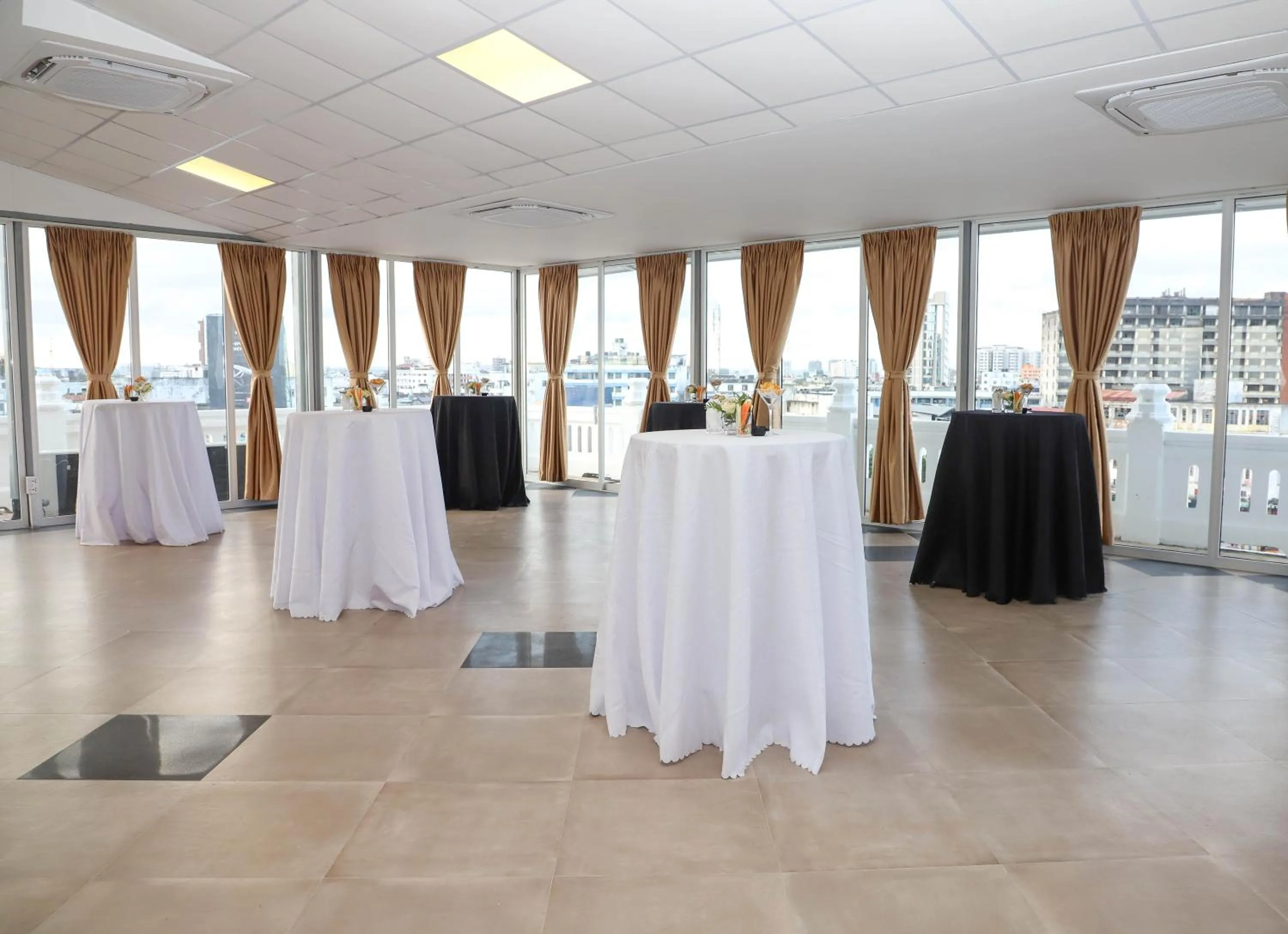 Meeting/conference room in Sentrim Castle Royal Hotel