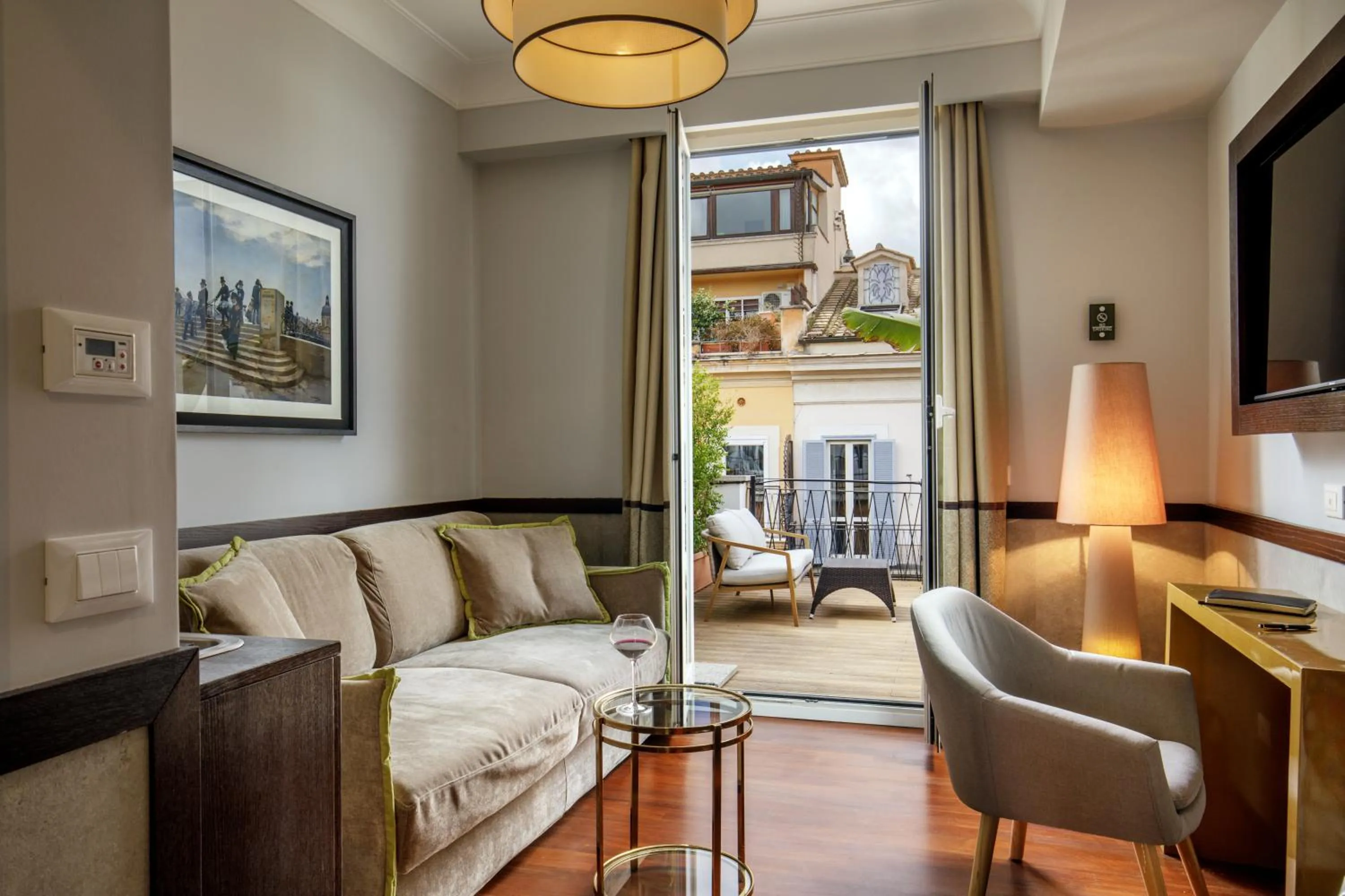 Balcony/Terrace, Bed in Relais Luxury Corso