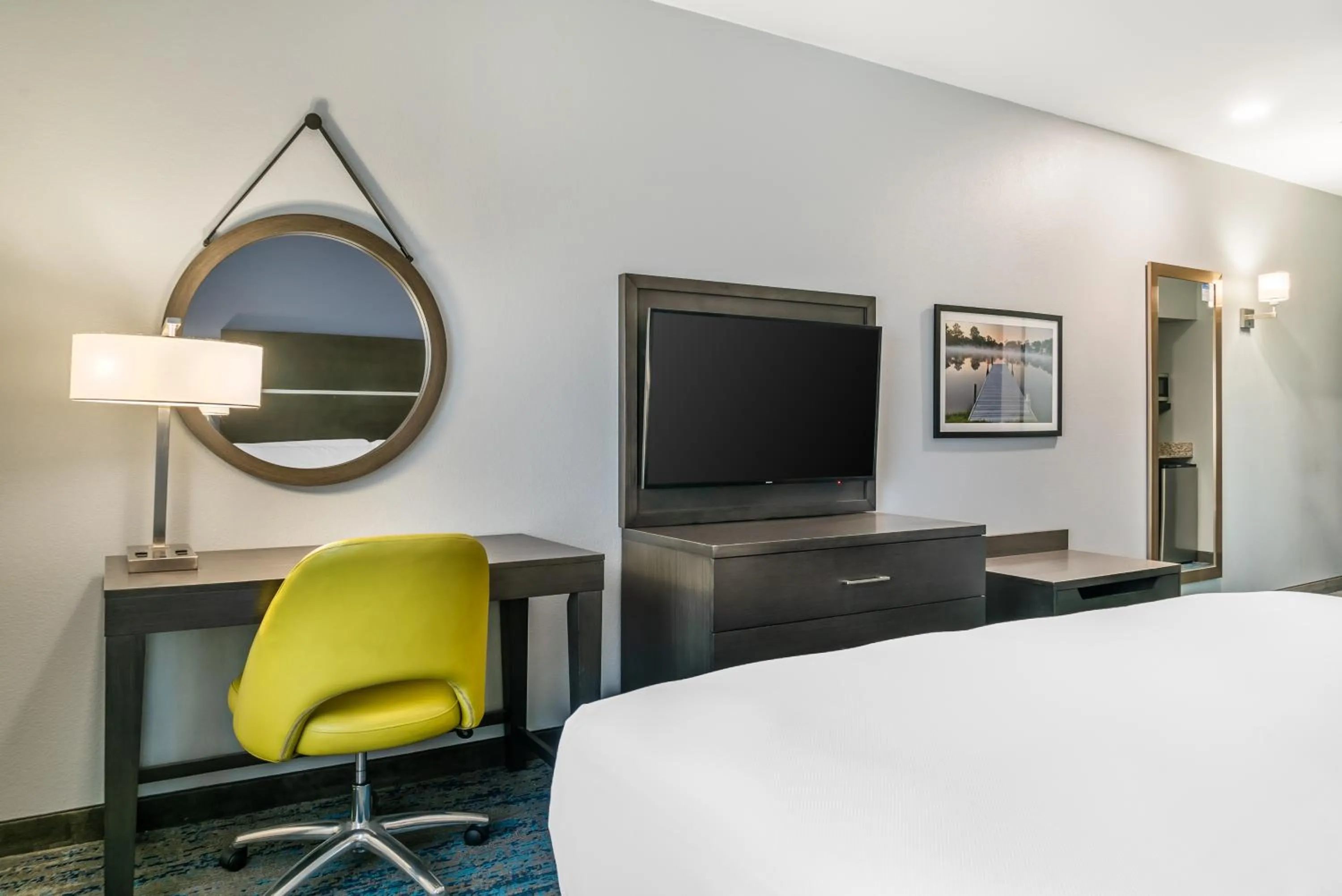 Bed in Comfort Inn & Suites Adrian