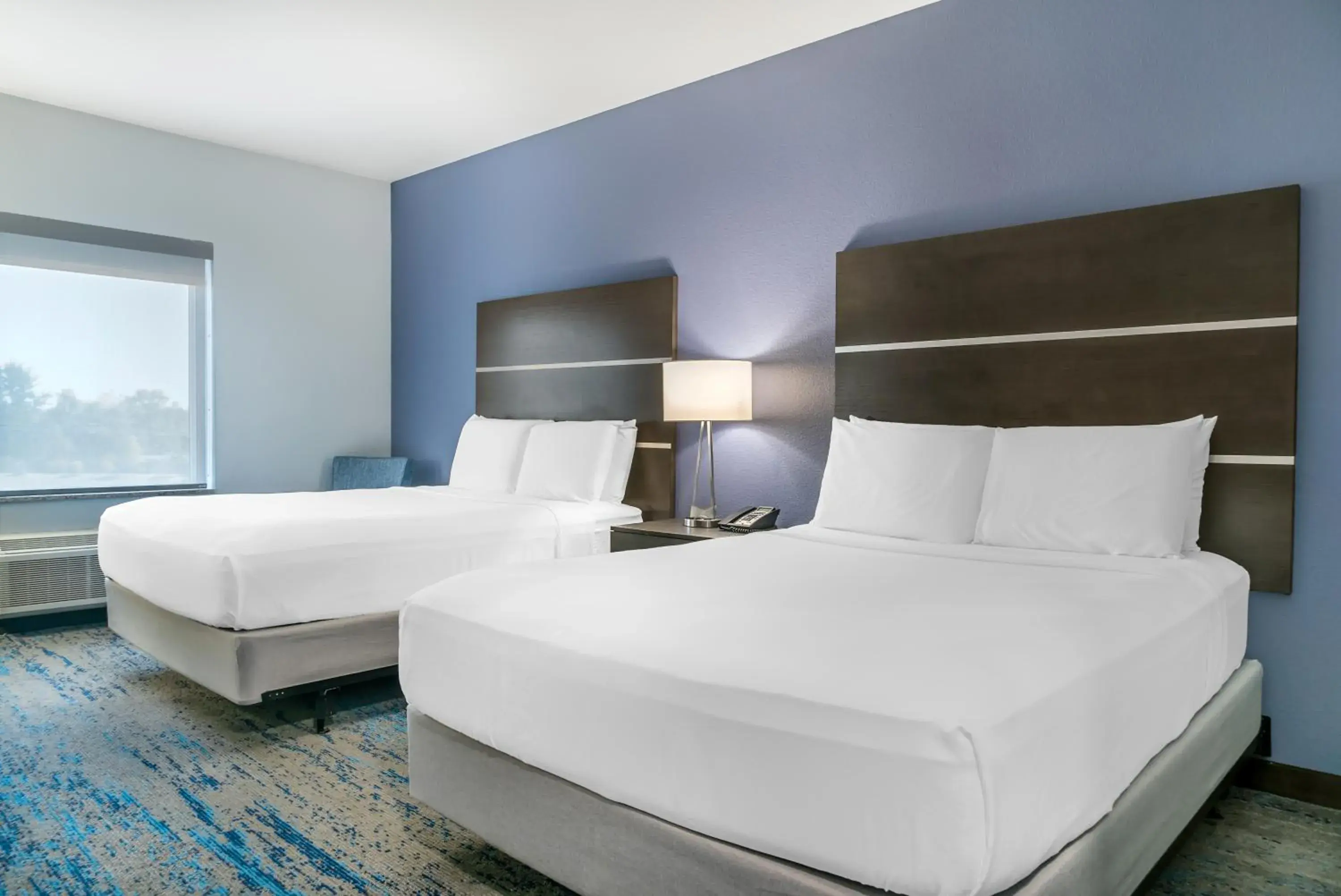 Bed in Comfort Inn & Suites Adrian Bed in Comfort Inn & Suites Adrian