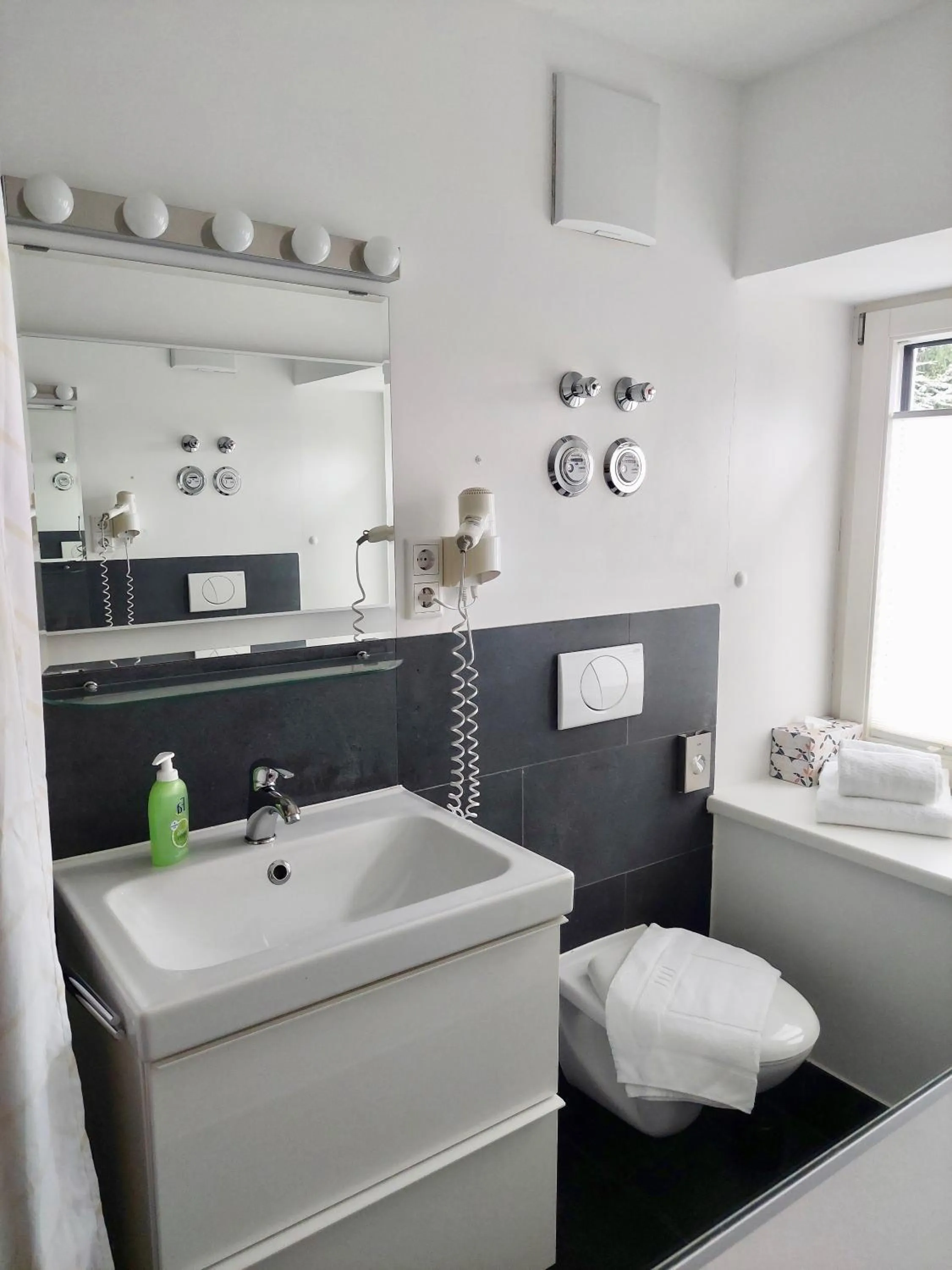 Bathroom in Paleo Finest Serviced Apartments