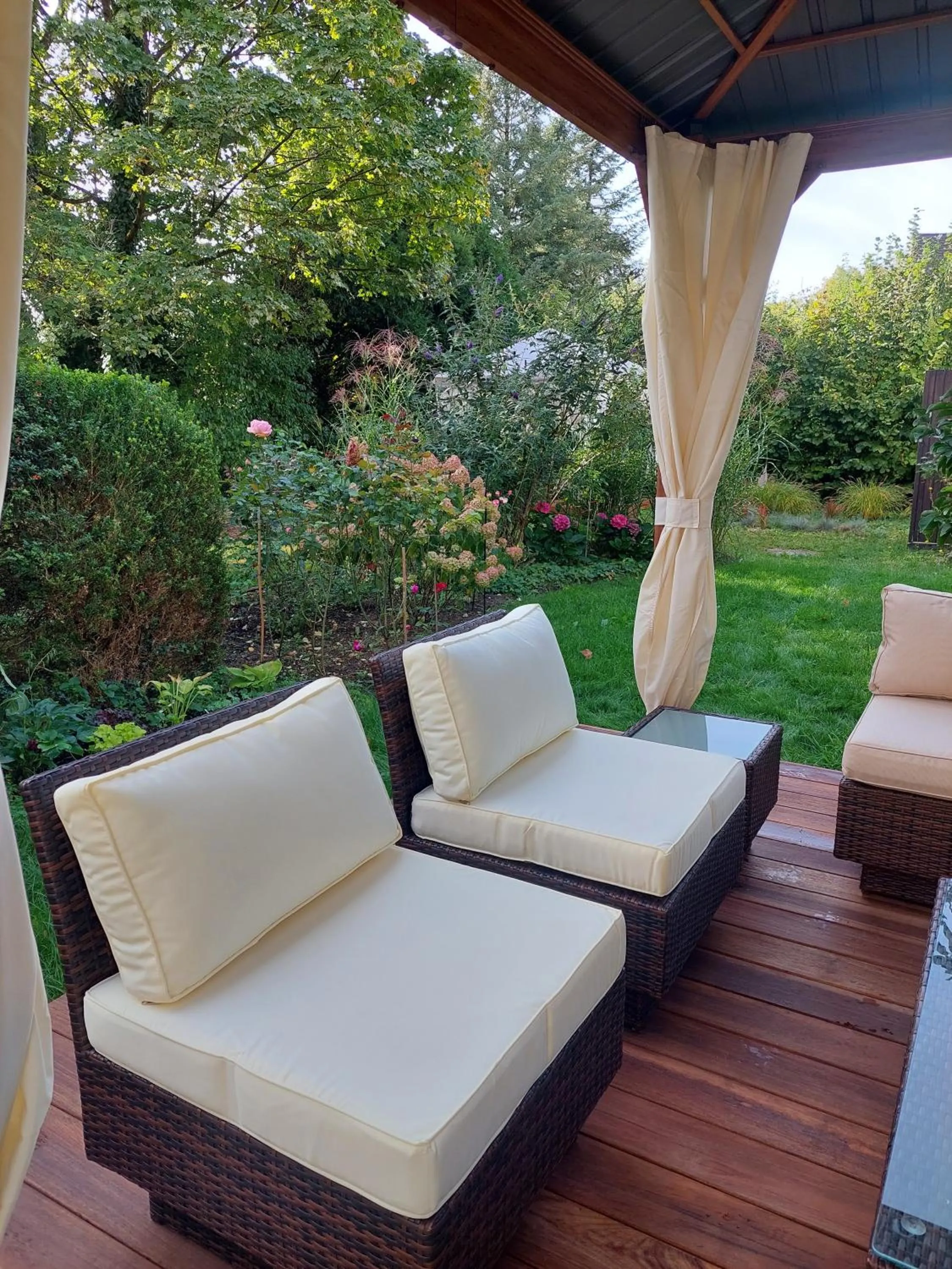 Garden in Paleo Finest Serviced Apartments