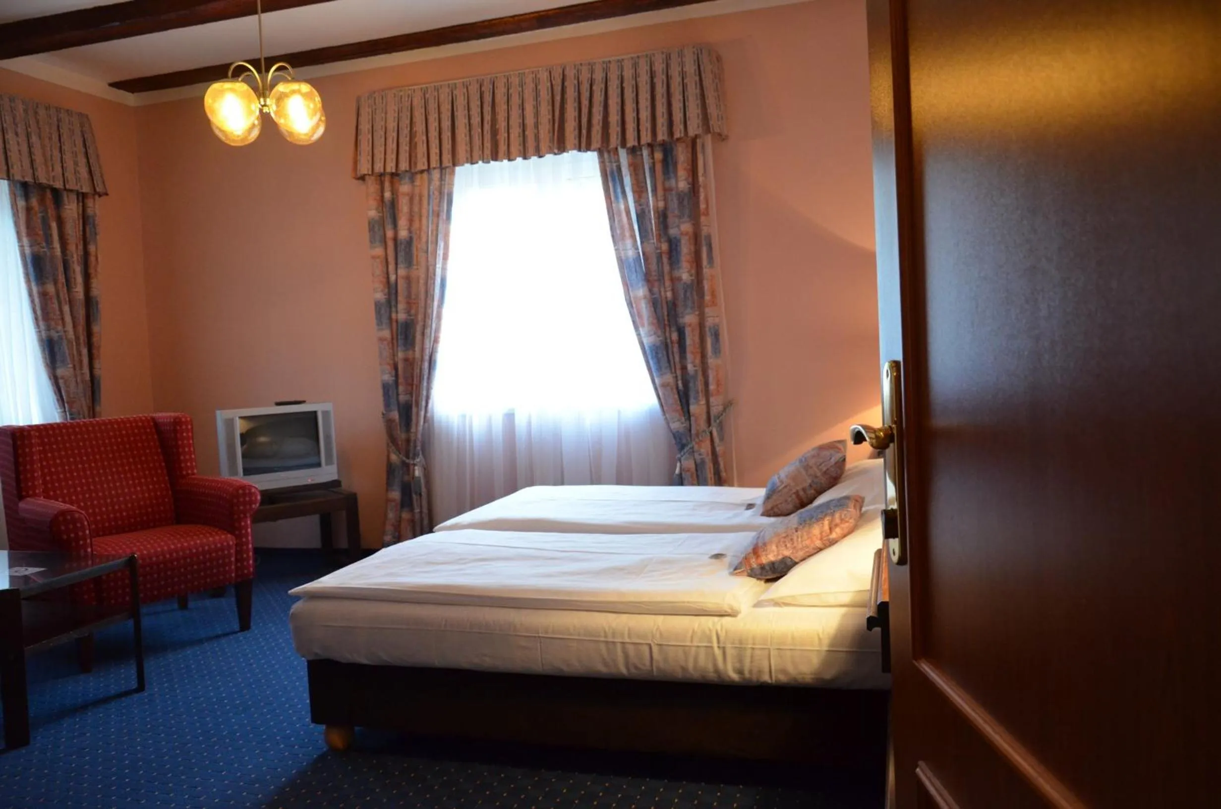 Photo of the whole room, Bed in Eurohotel