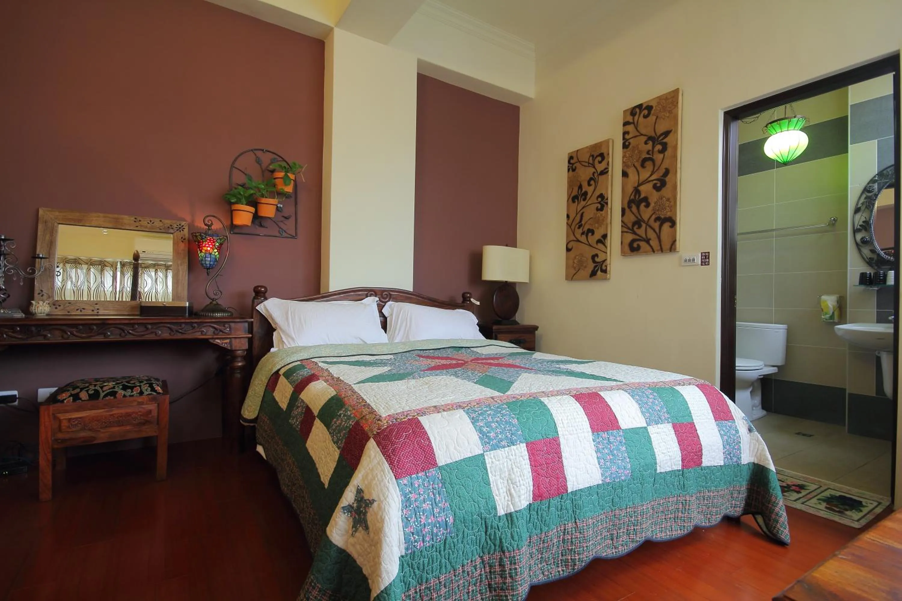 Bed in Hualien Paris Home B&B