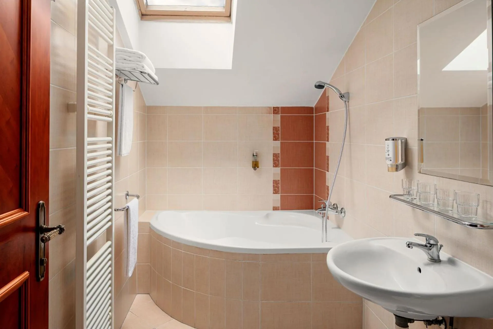 Bathroom in Amigo City Centre