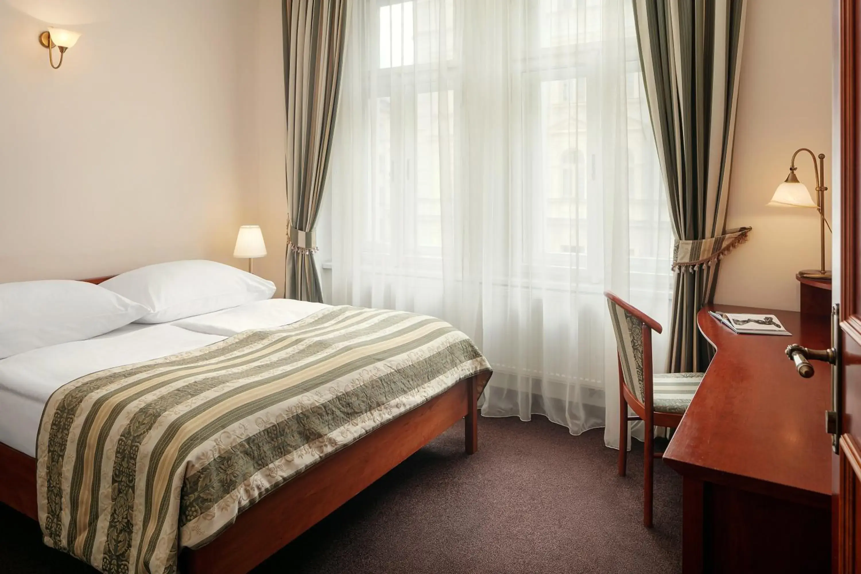 Bed in Amigo City Centre Bed in Amigo City Centre