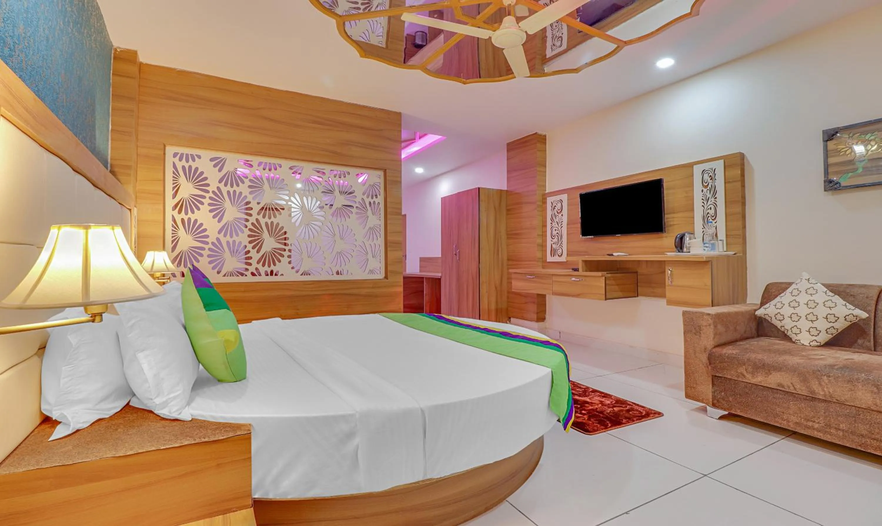 TV and multimedia in Treebo Tropical Roots, Bhupatwala Haridwar