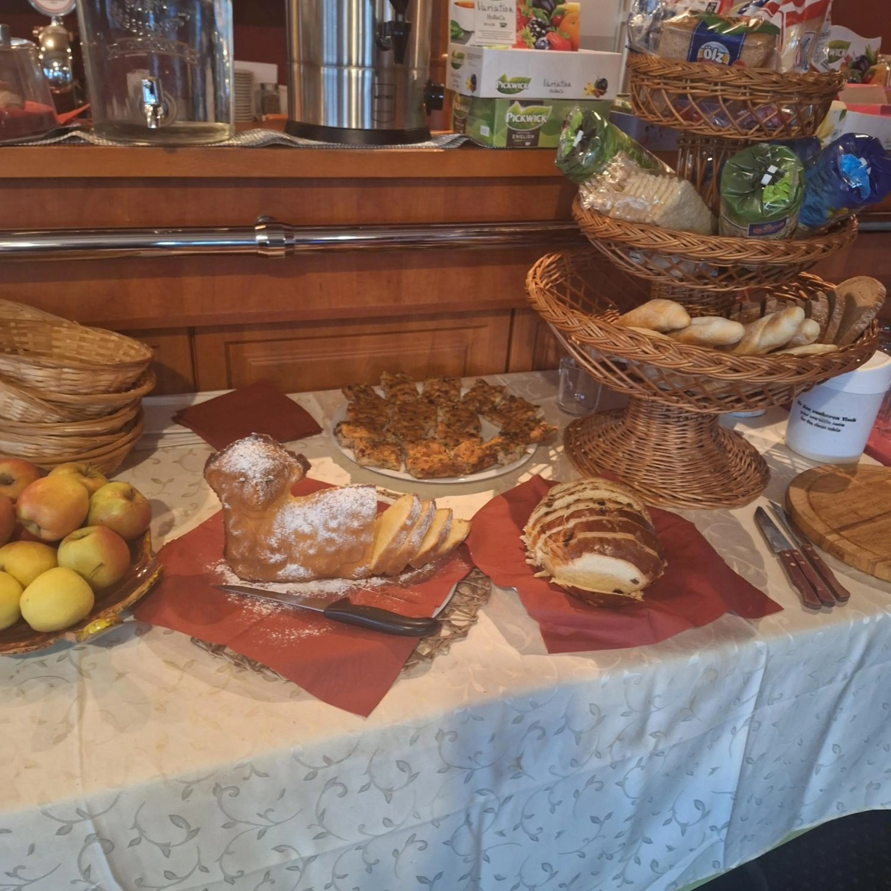 Restaurant/places to eat in Pension Lukas