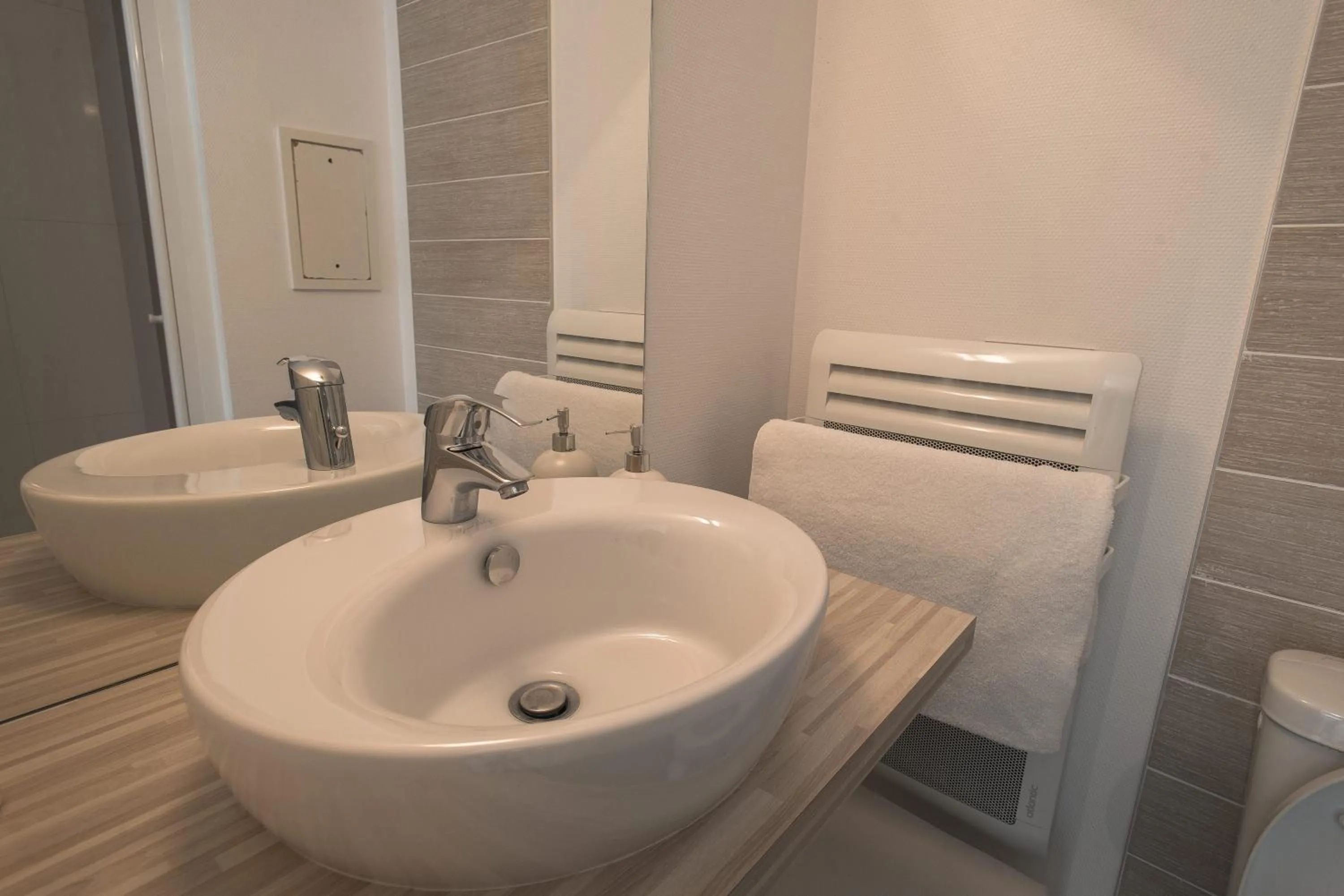 Bathroom in Appartements Orfèvres Cathédrale