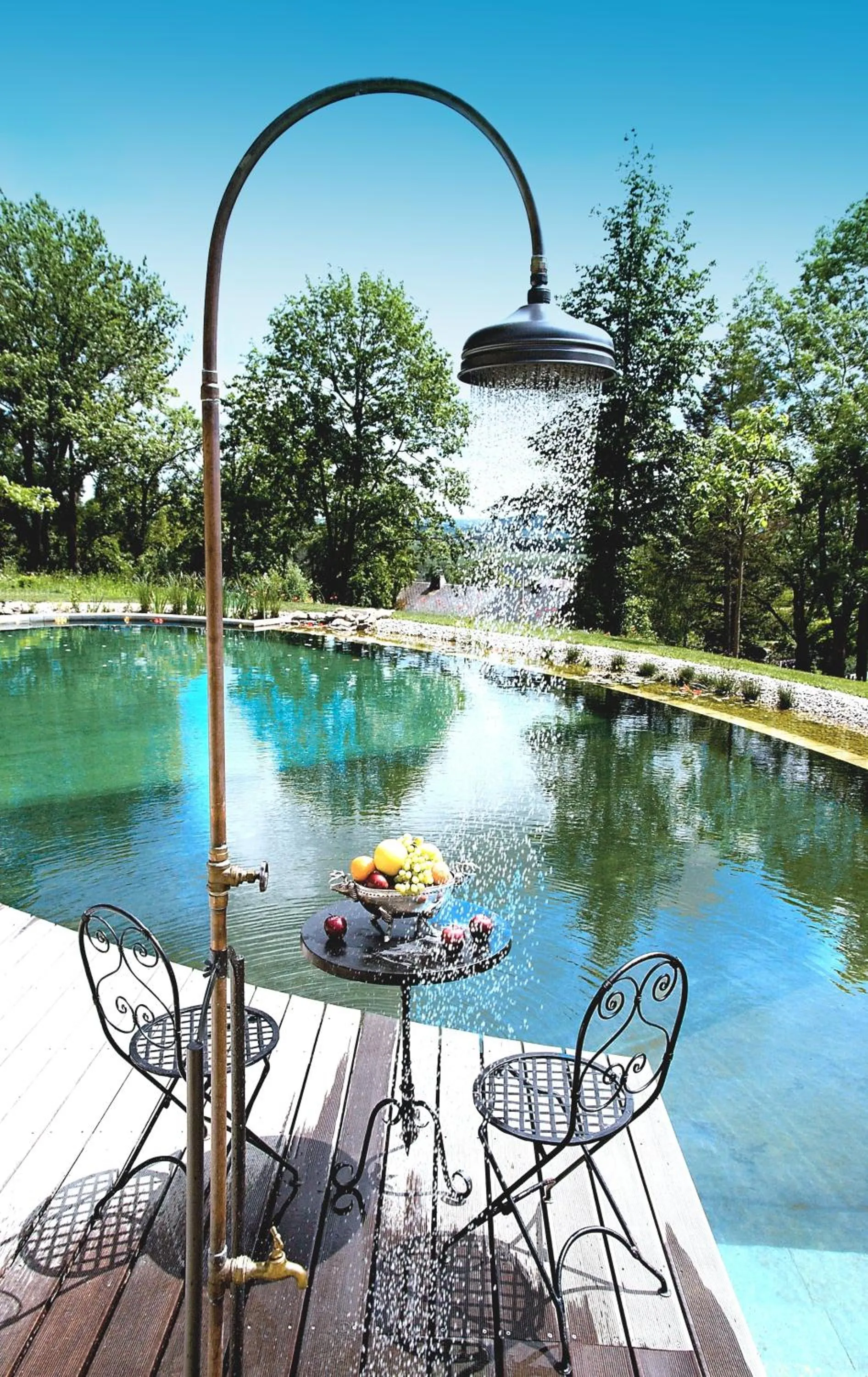 Decorative detail in Chateau Mcely