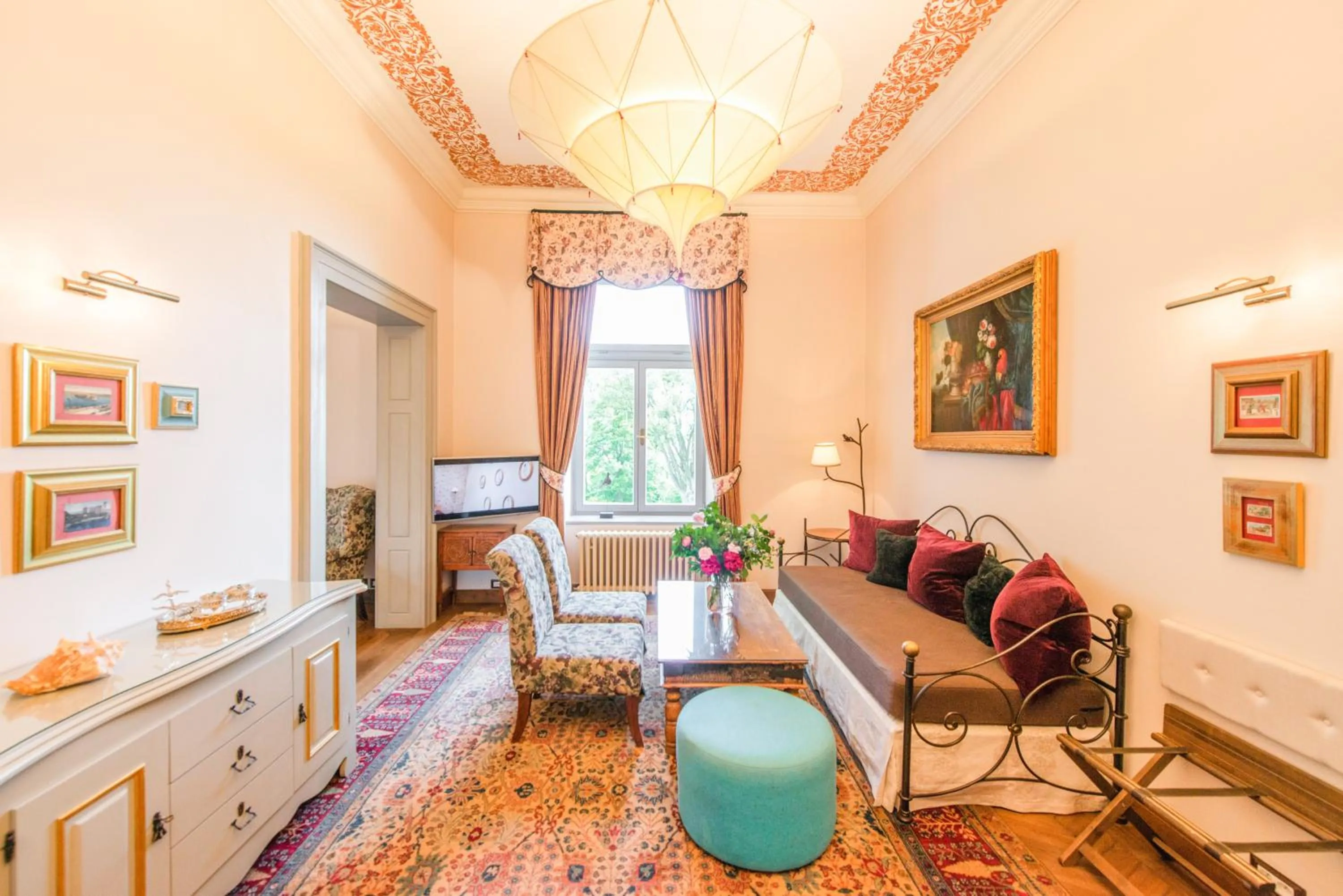 Living room in Chateau Mcely