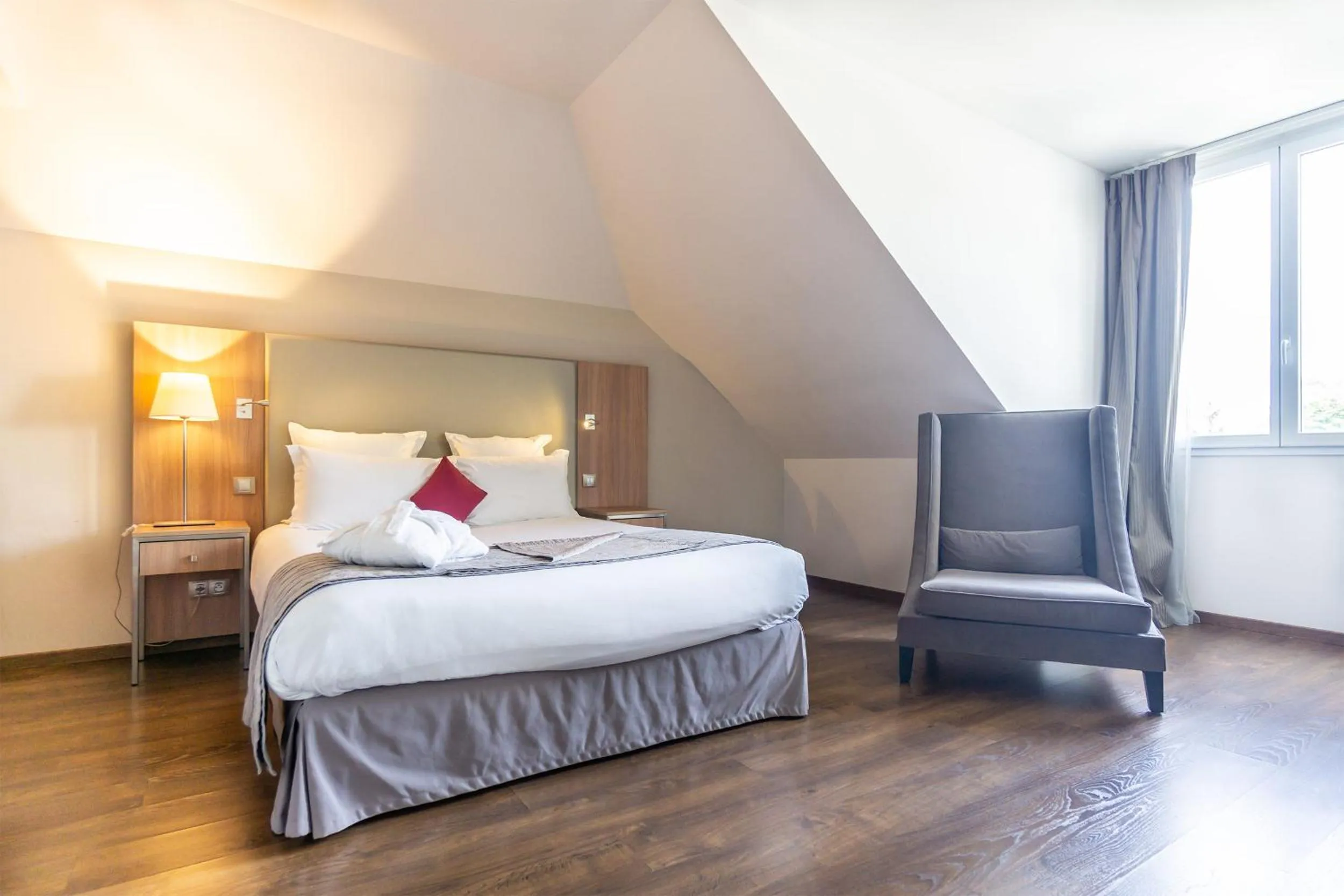 Bedroom, Bed in City Résidence Paris CDG Airport