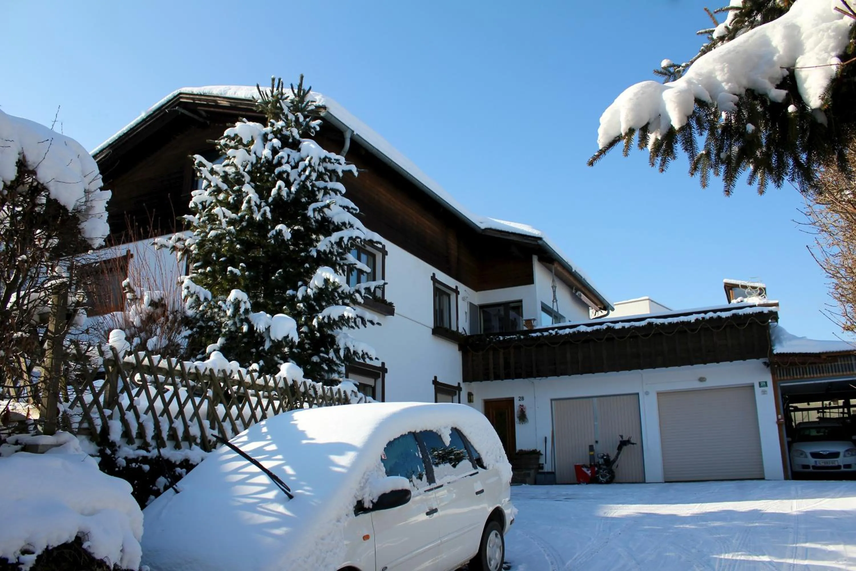 Facade/entrance in Haus Kinspergher