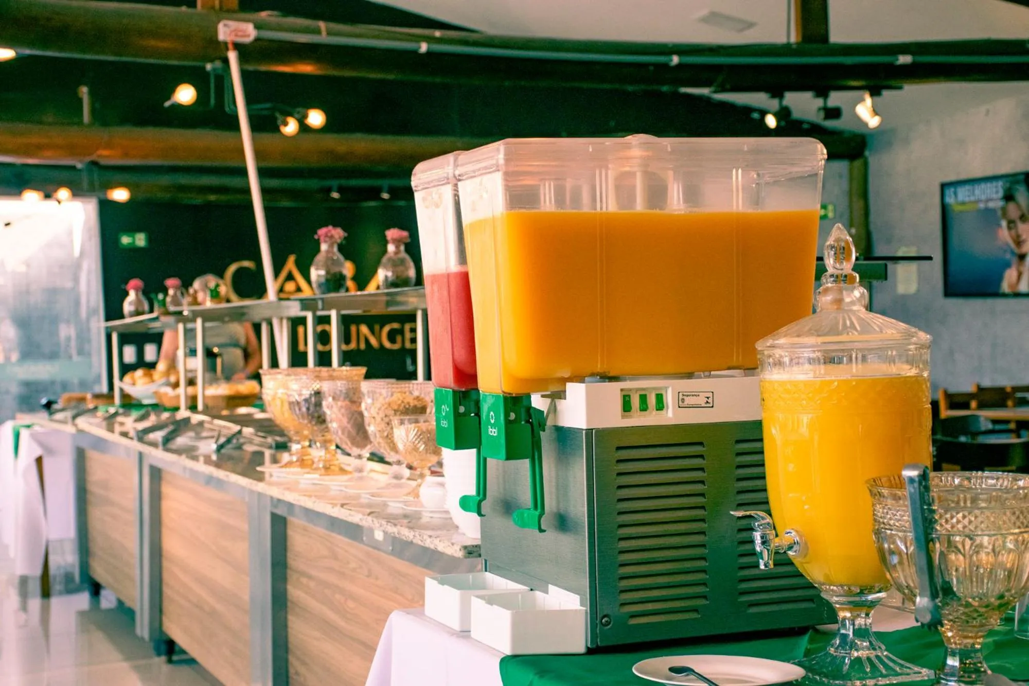 Breakfast in Cabana's Acqua Hotel