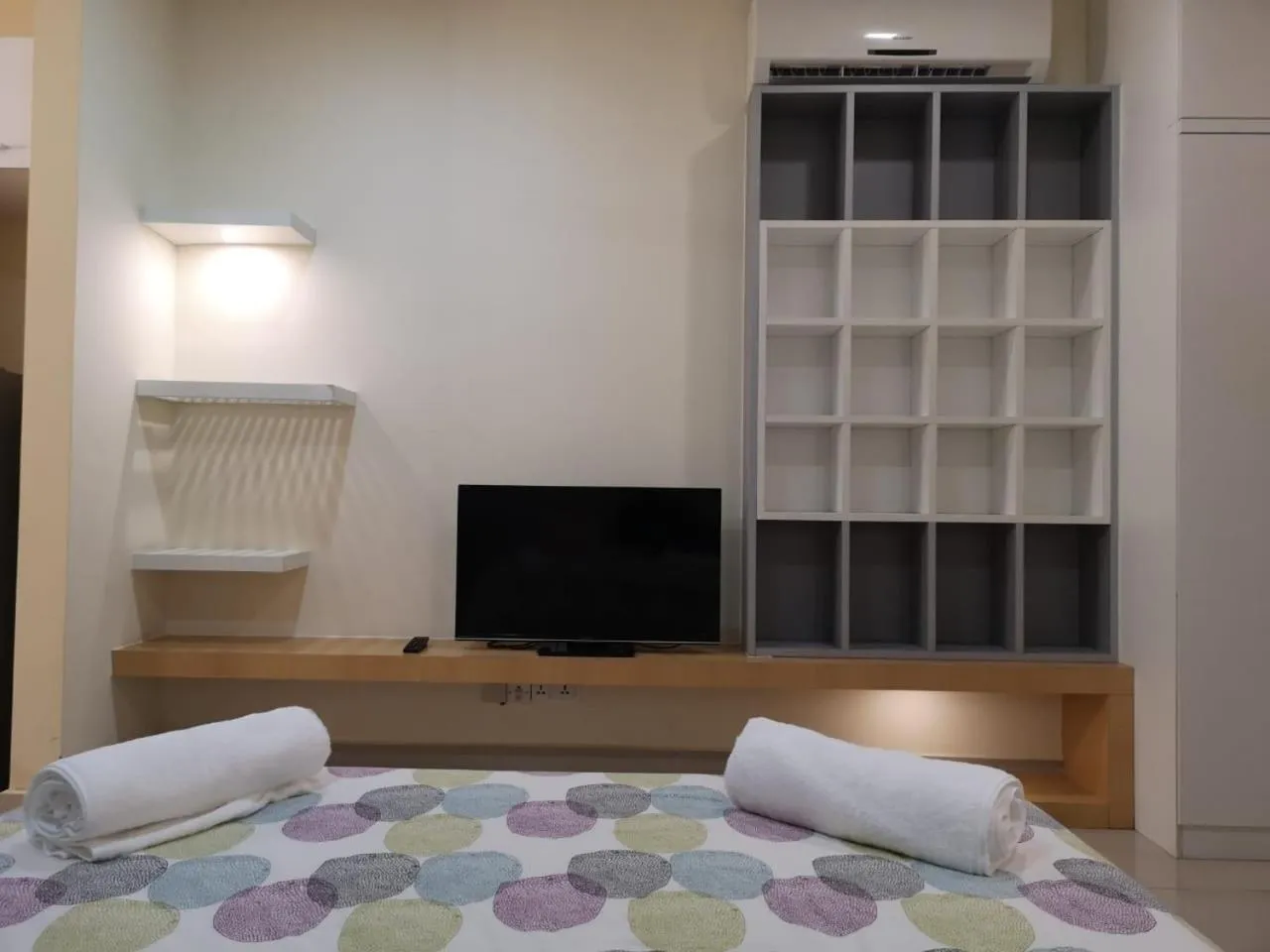 Bed in Shaftsbury Residence Cyberjaya with free parking & Netflix