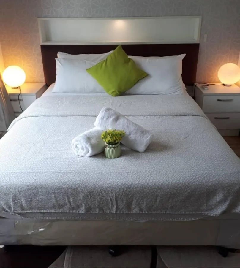 Bed in Shaftsbury Residence Cyberjaya with free parking & Netflix