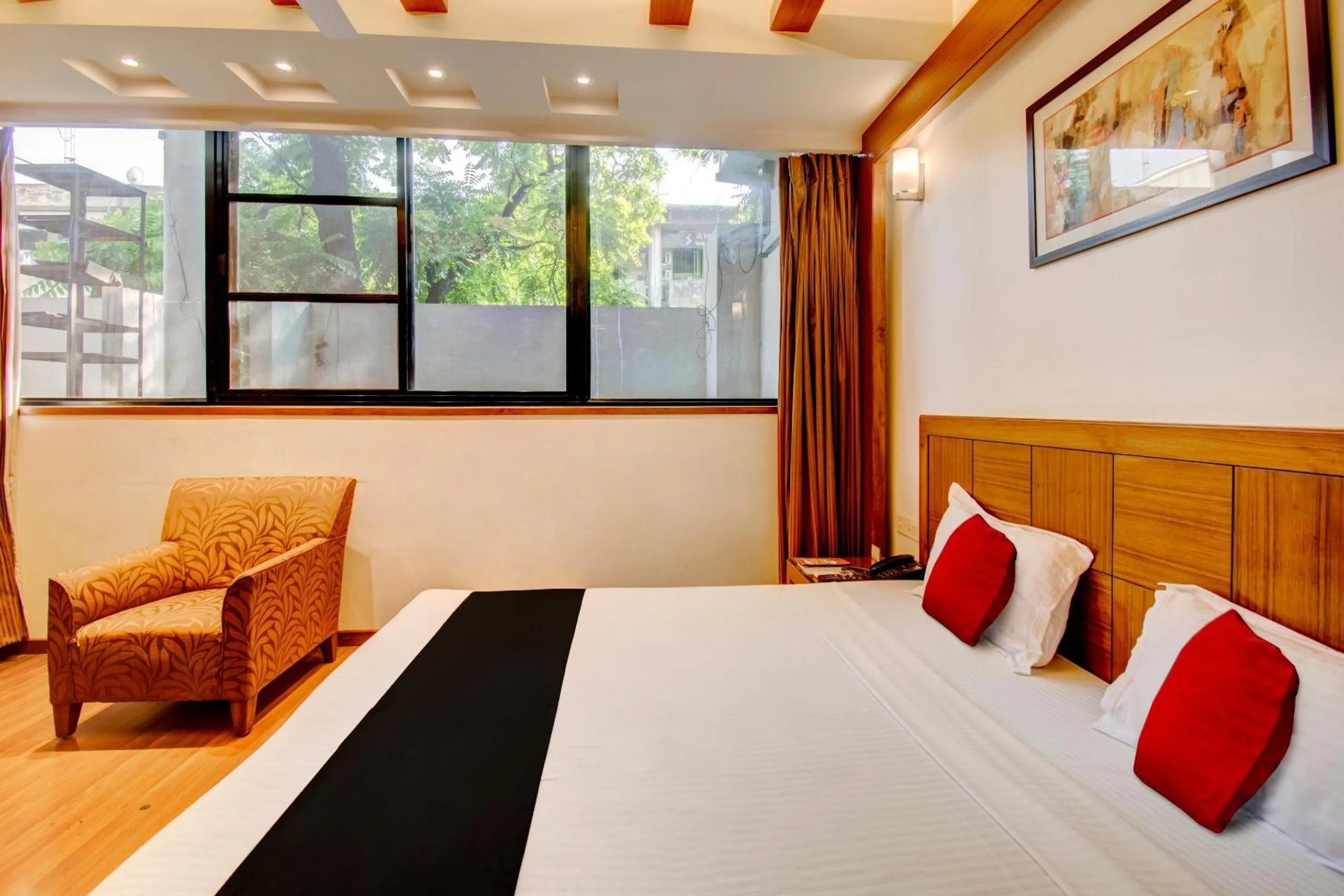 Bedroom in Capital O Broadway