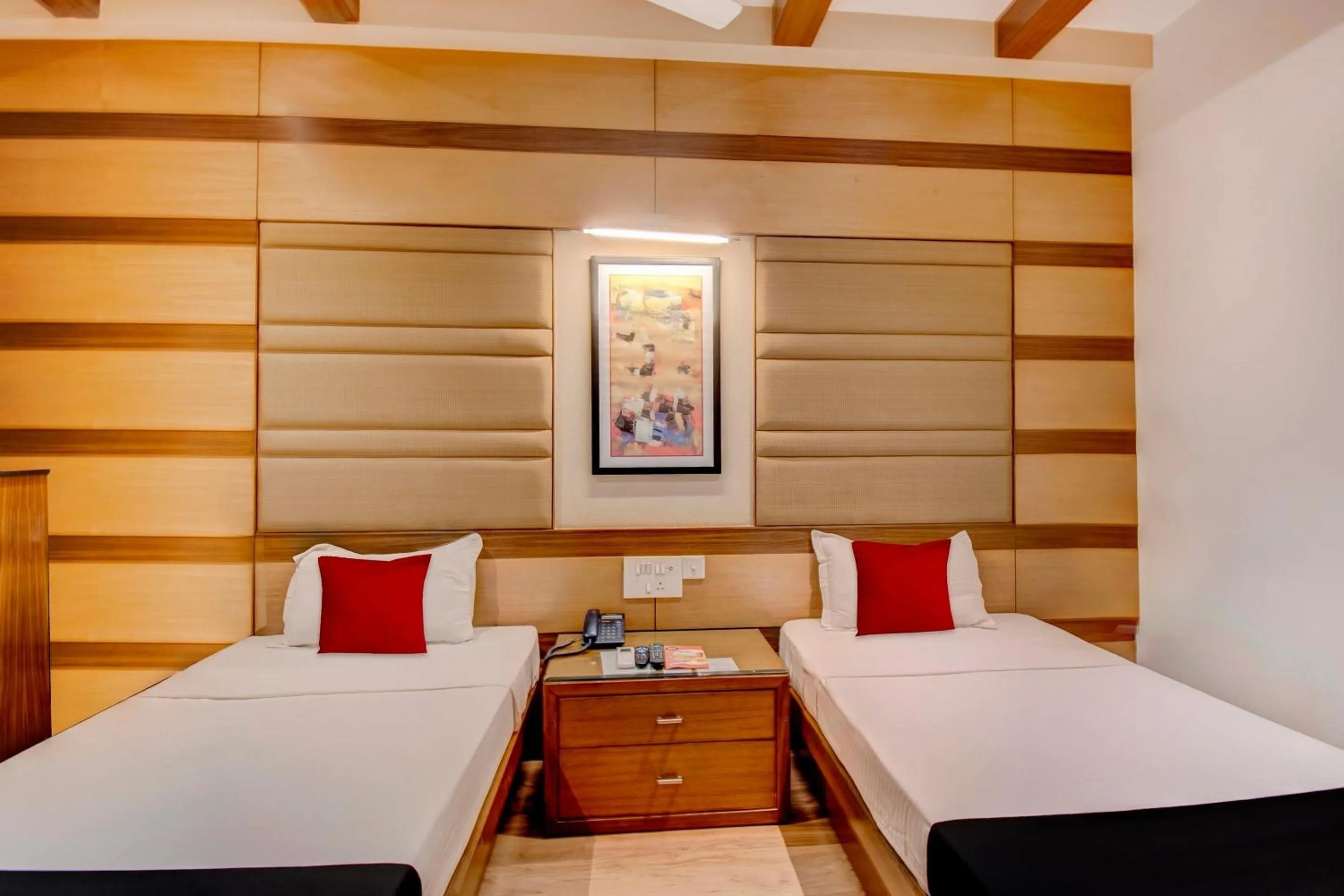 Bedroom in Capital O Broadway