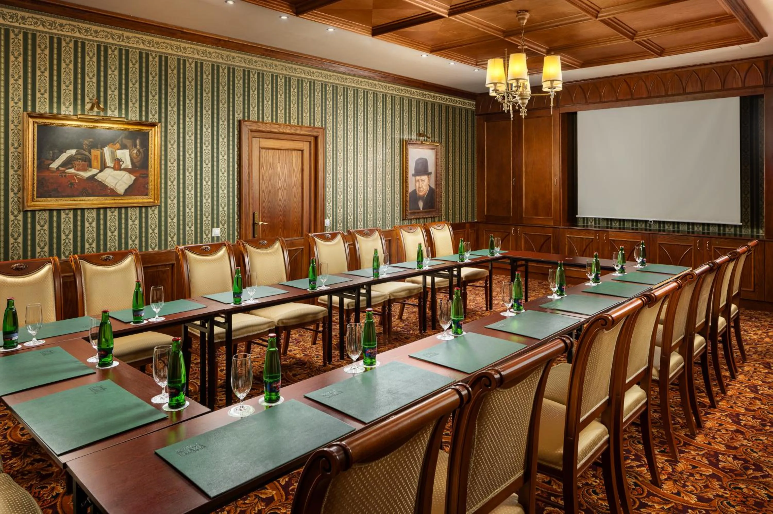 Business facilities in Carlsbad Plaza Medical Spa & Wellness hotel