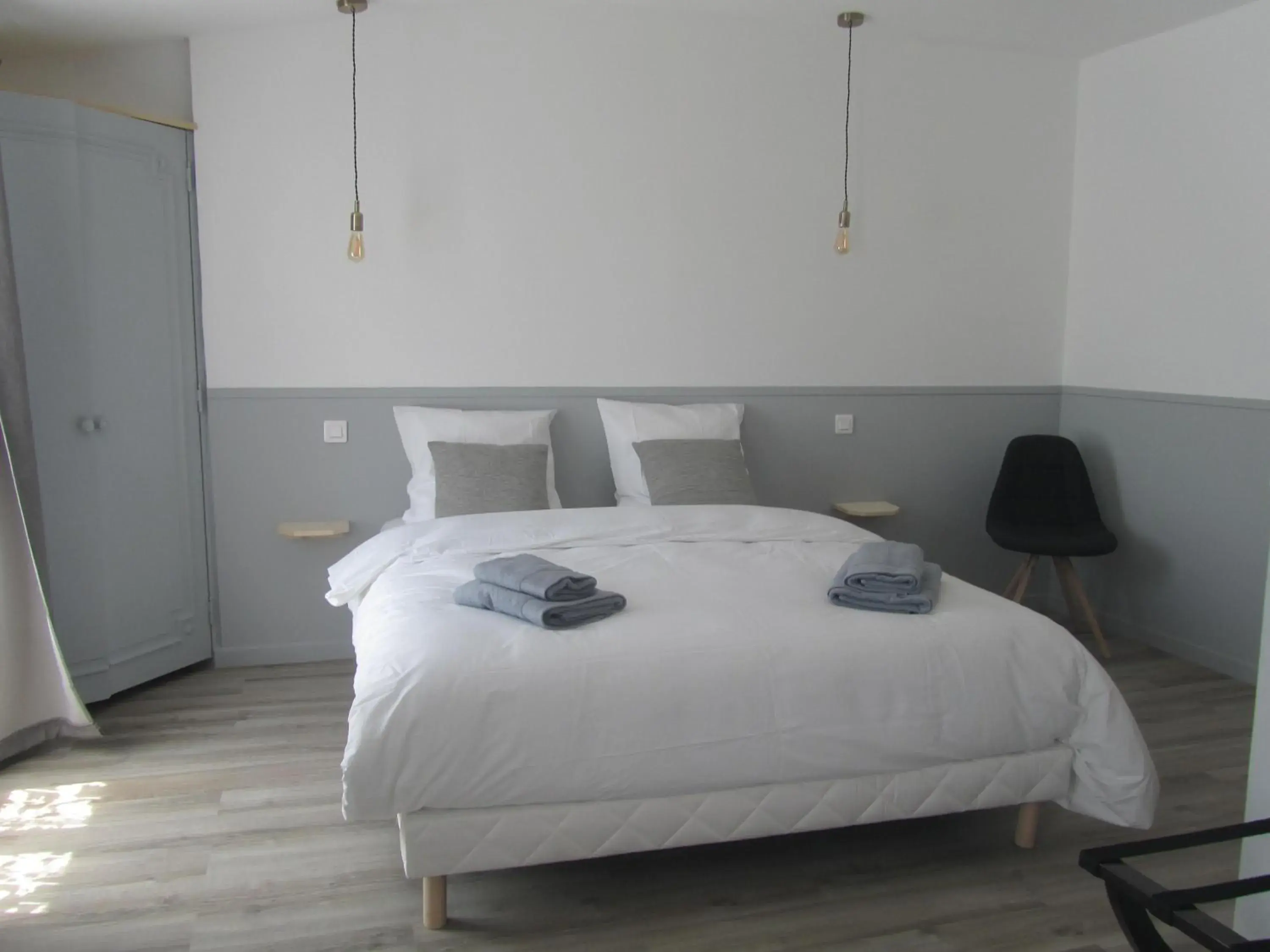 Double Room with Terrace in Hôtel Restaurant le Saint Marc Double Room with Terrace in Hôtel Restaurant le Saint Marc