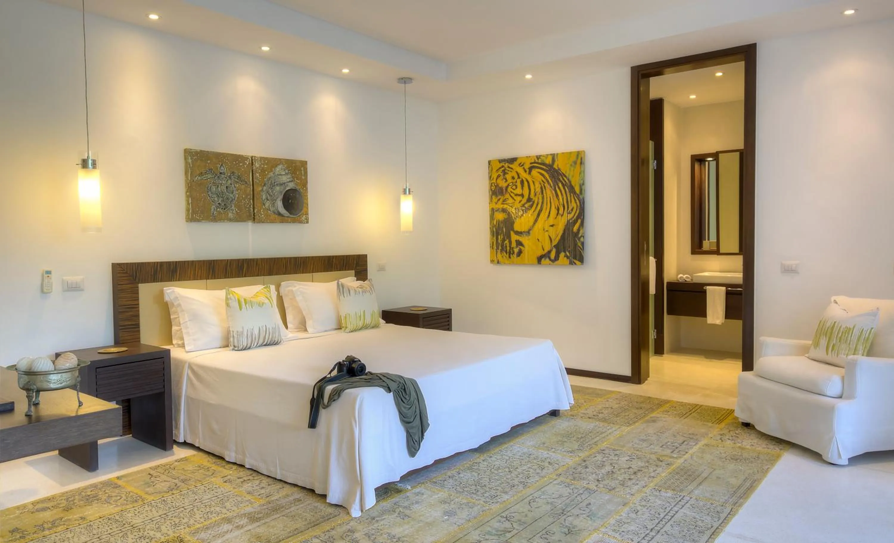 Bathroom, Bed in Billionaire Resort & Retreat Malindi