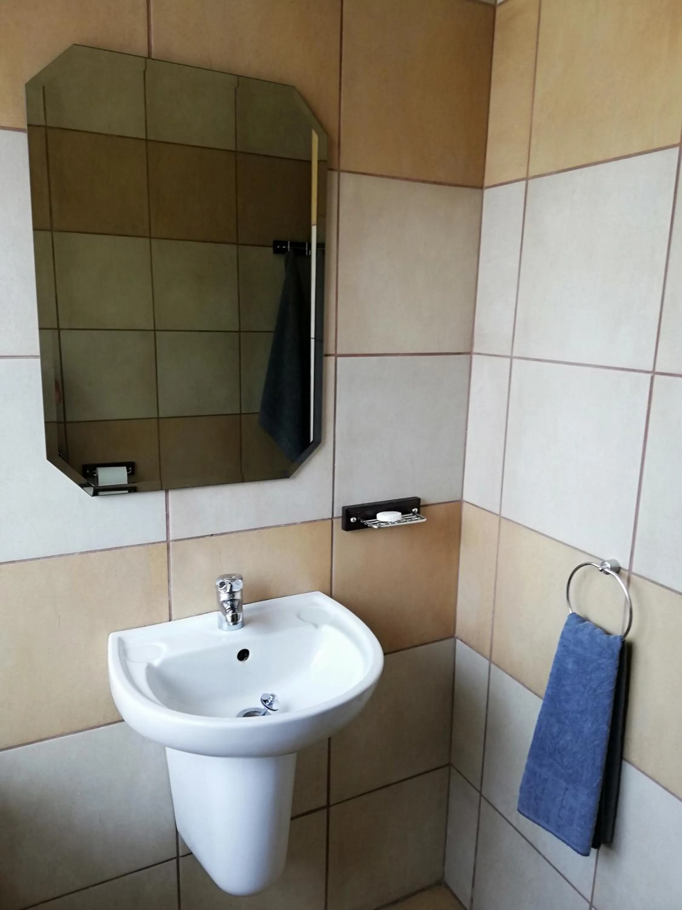 Bathroom in The Shakespeare Inn