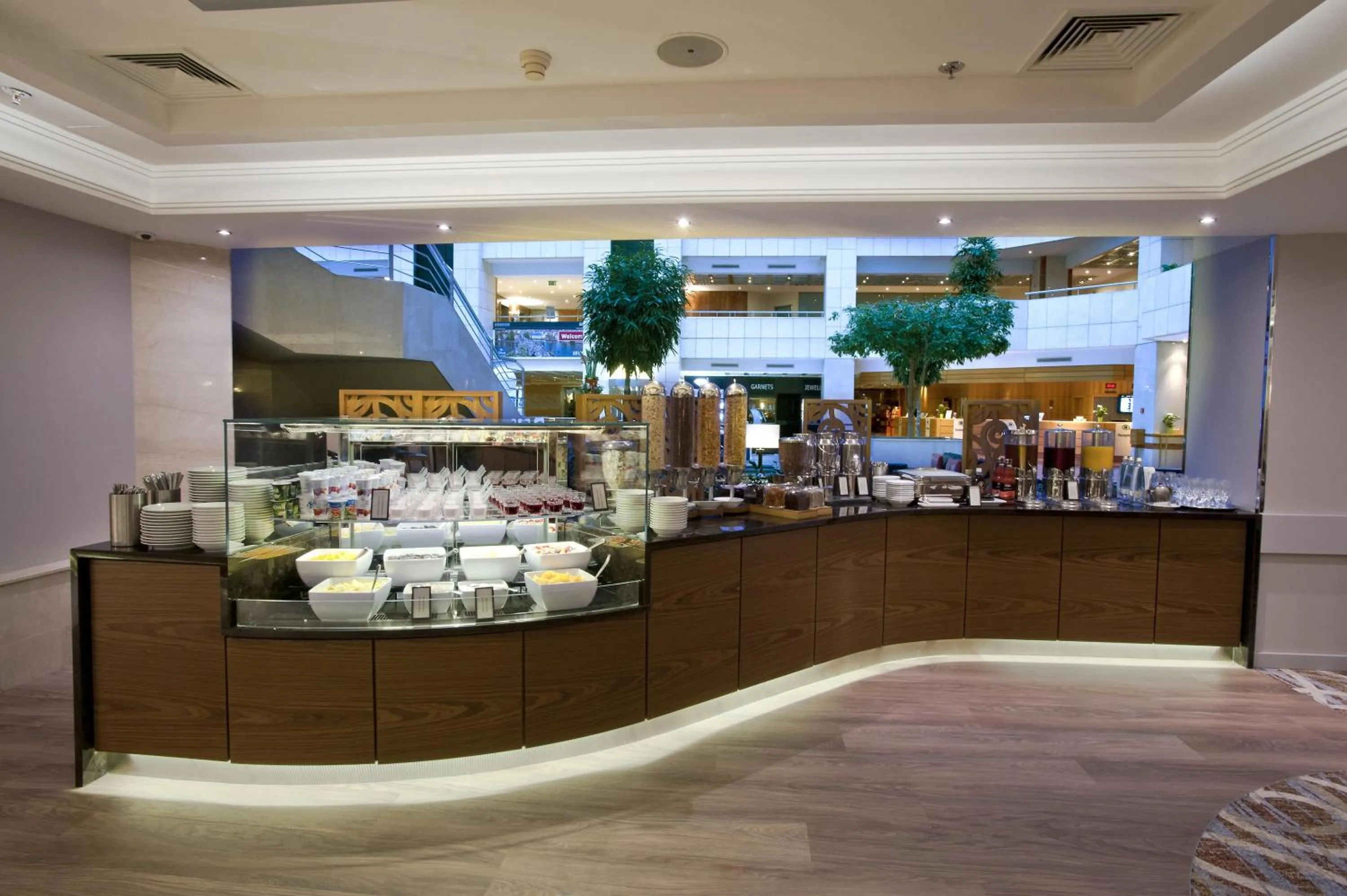 Breakfast in Hilton Prague Atrium