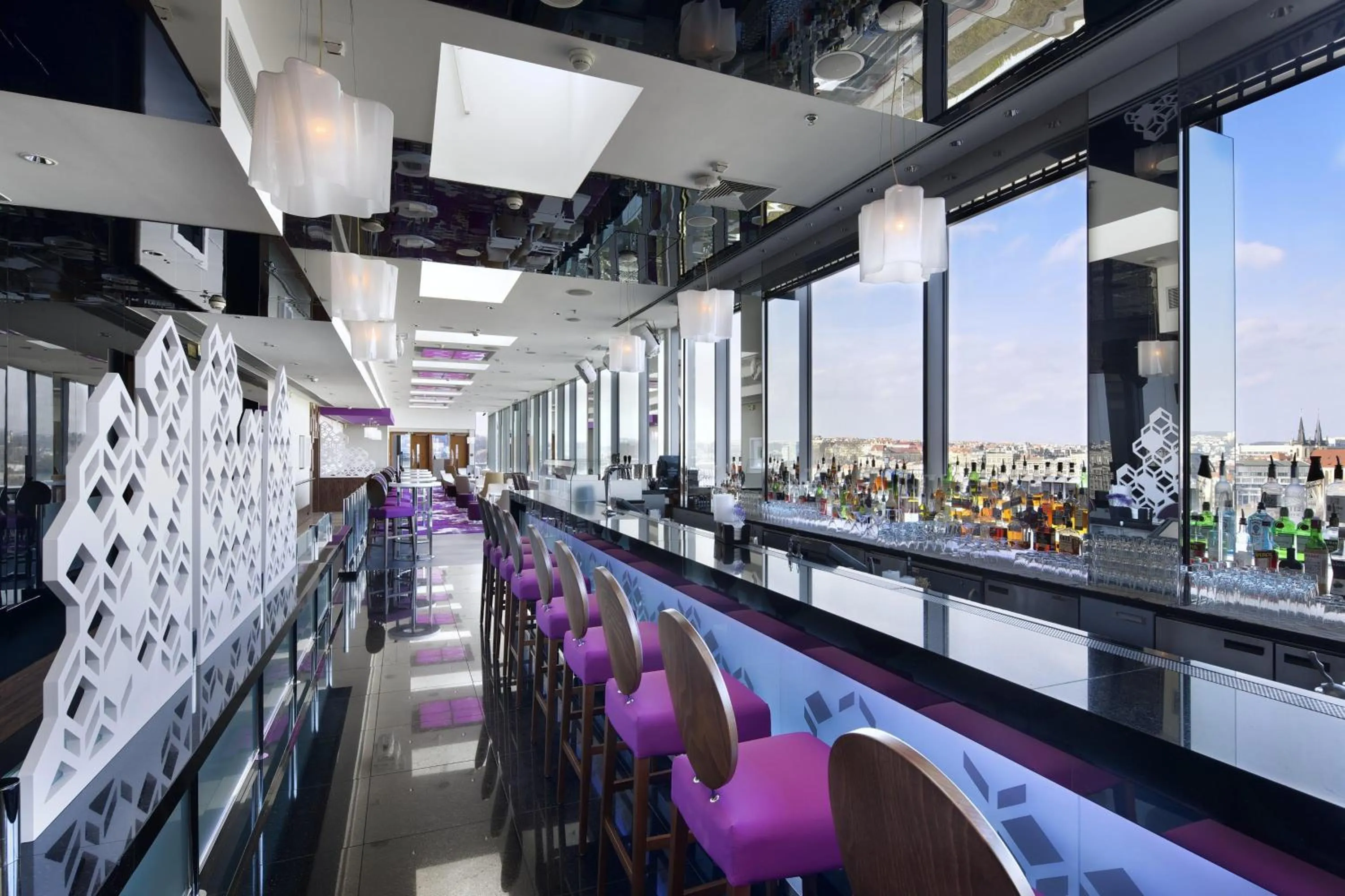 Restaurant/places to eat in Hilton Prague Atrium