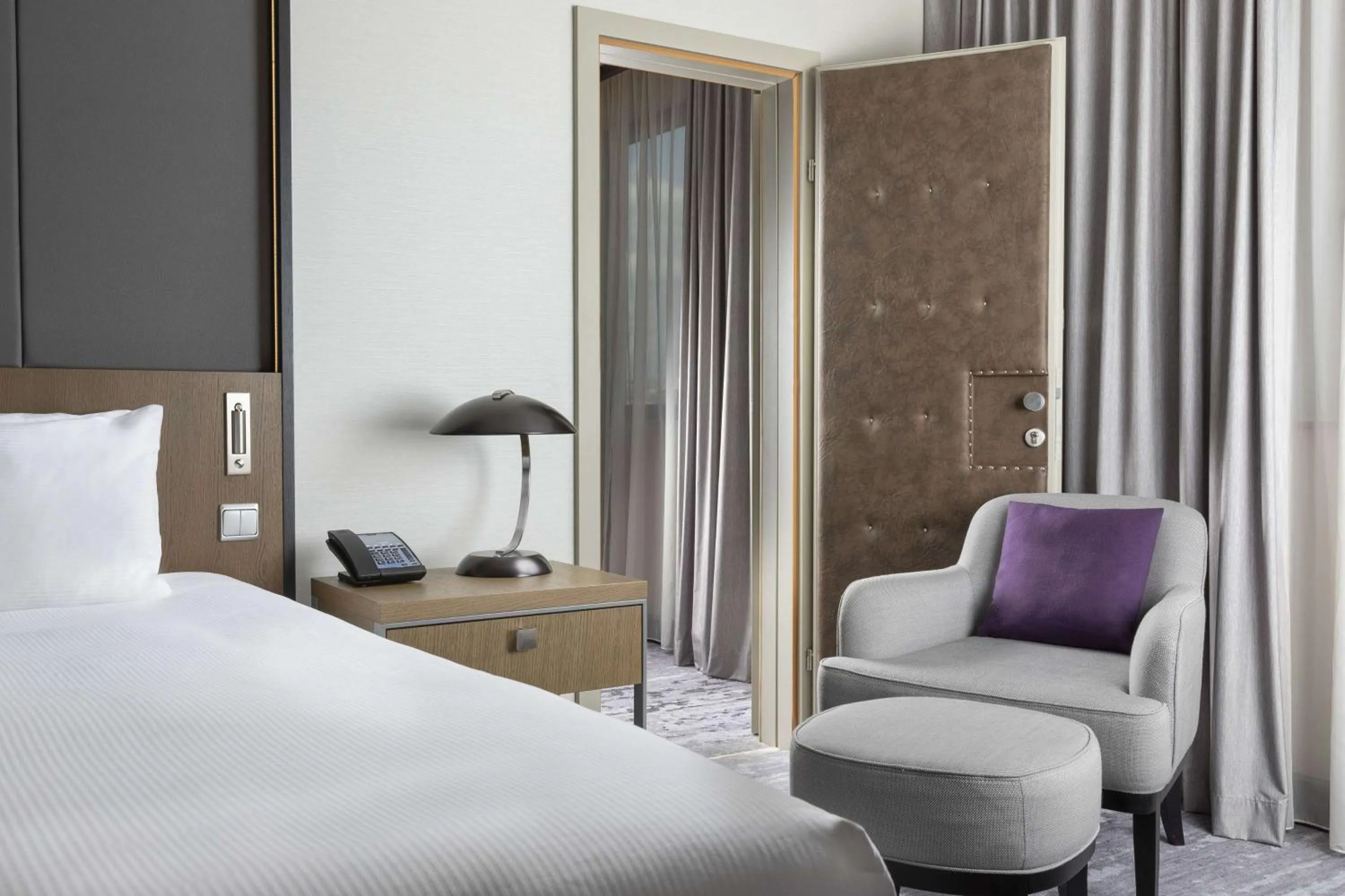 Photo of the whole room, Bed in Hilton Prague Hotel