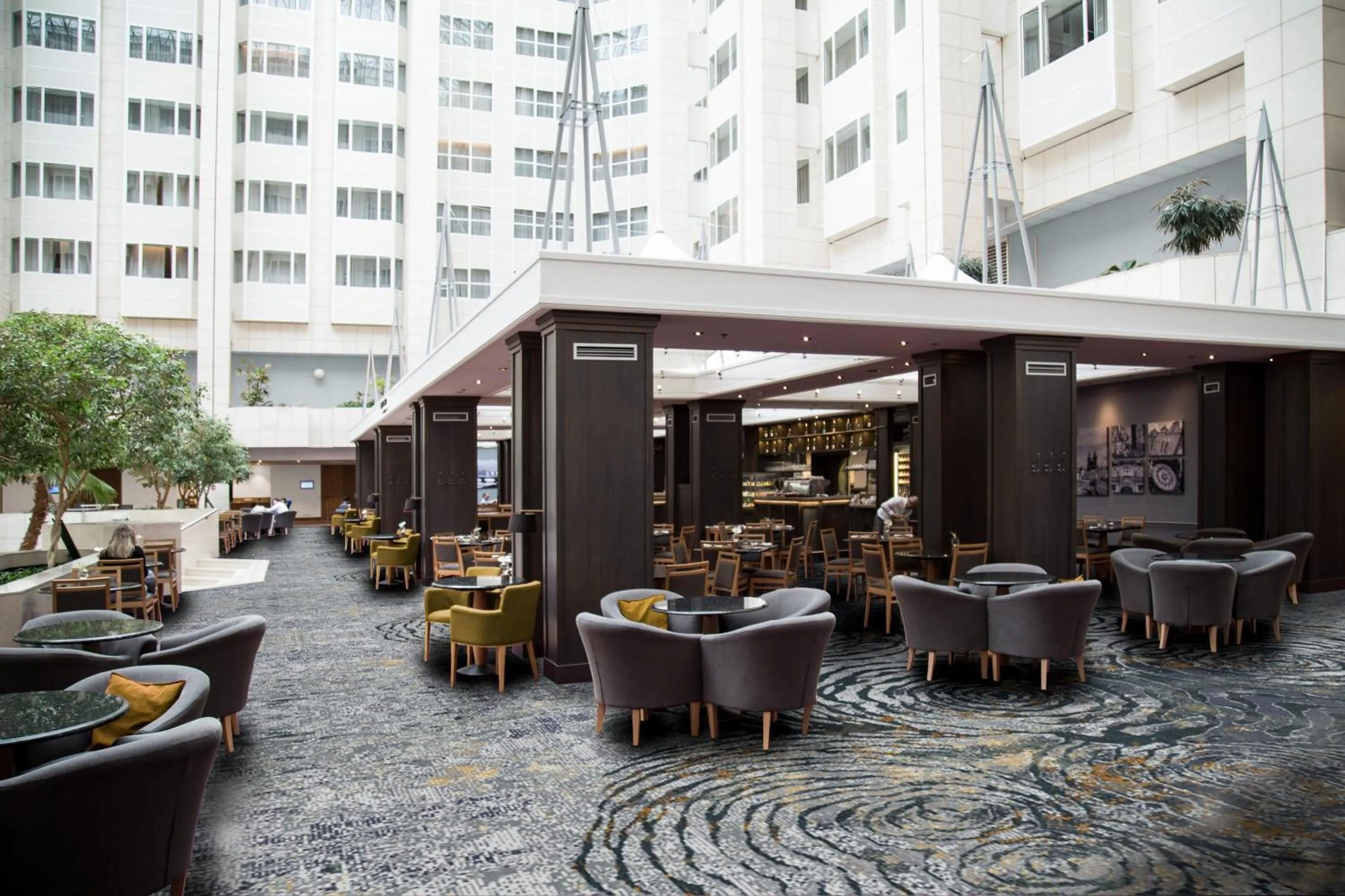Restaurant/places to eat in Hilton Prague Atrium