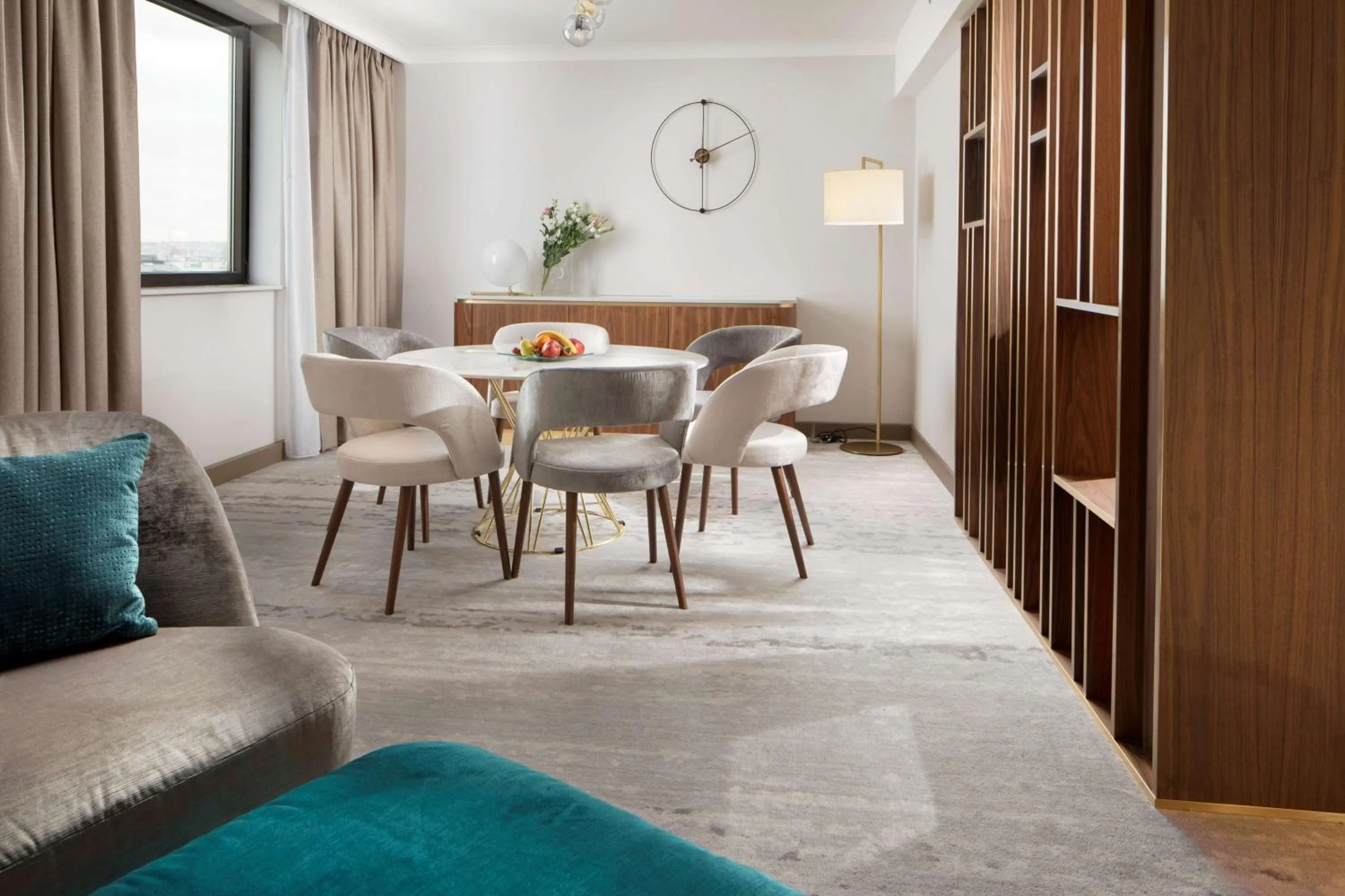 Living room in Hilton Prague Hotel