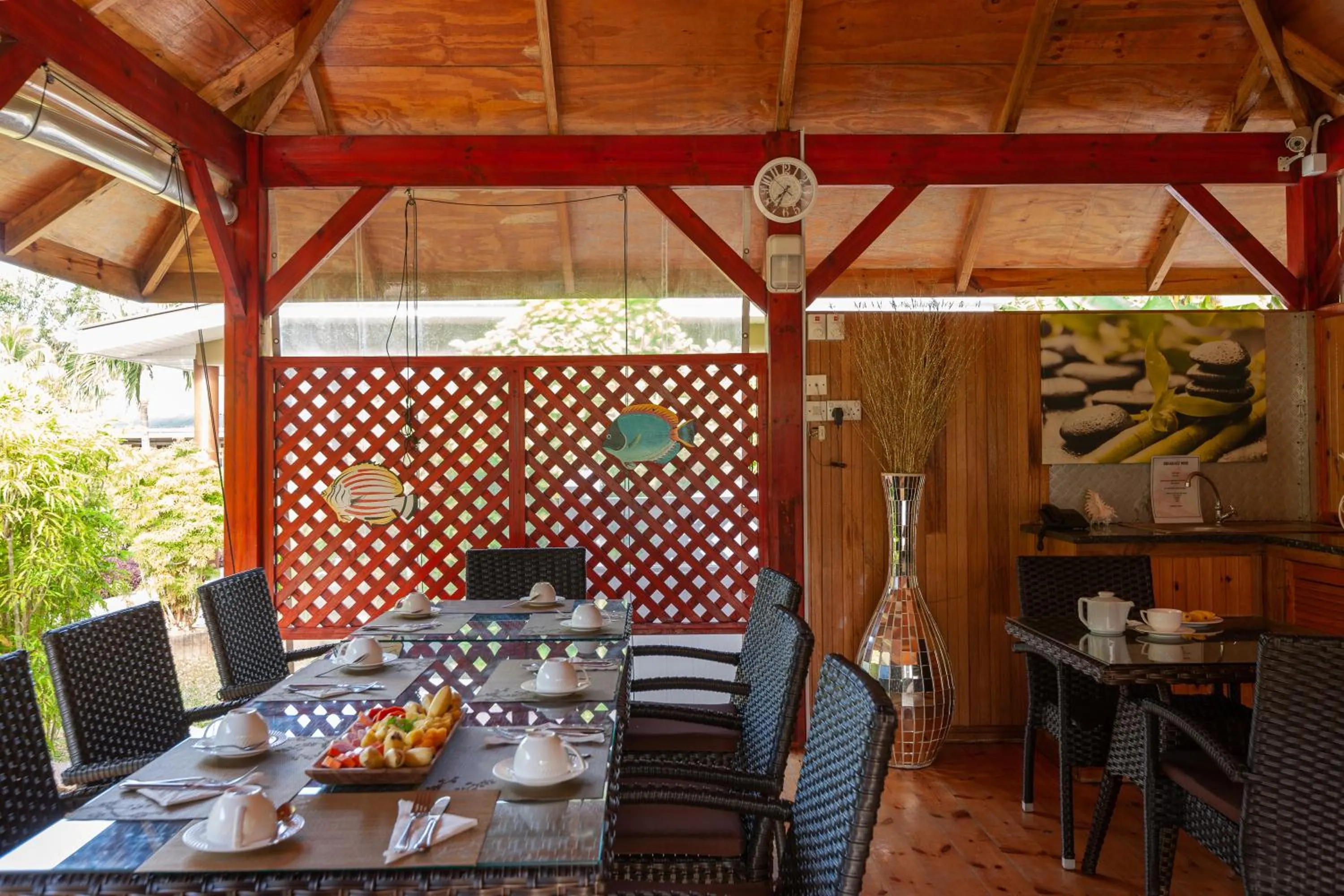 Restaurant/places to eat in Casa De Leela Self Catering Guest House