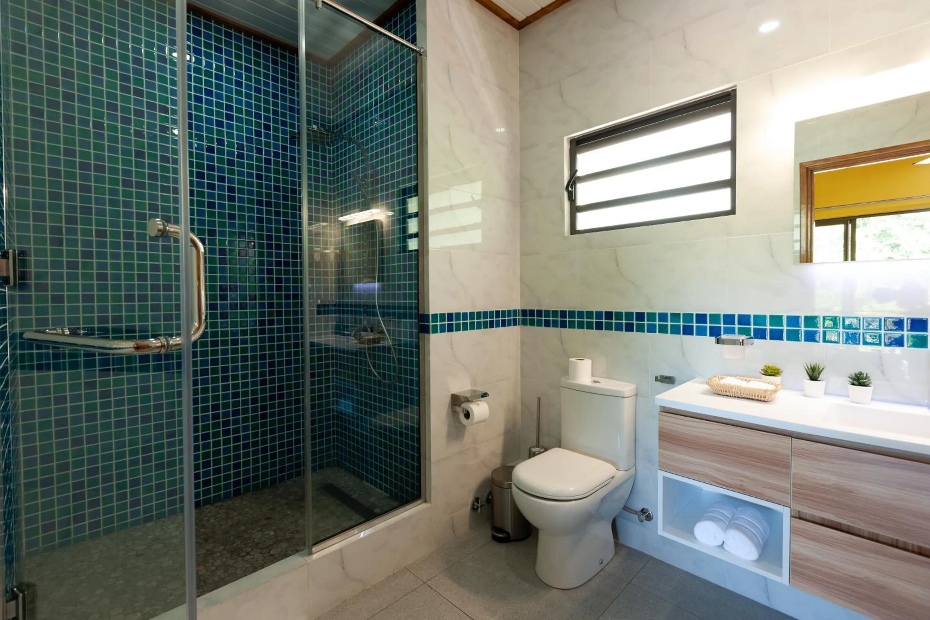 Bathroom in Casa De Leela Self Catering Guest House