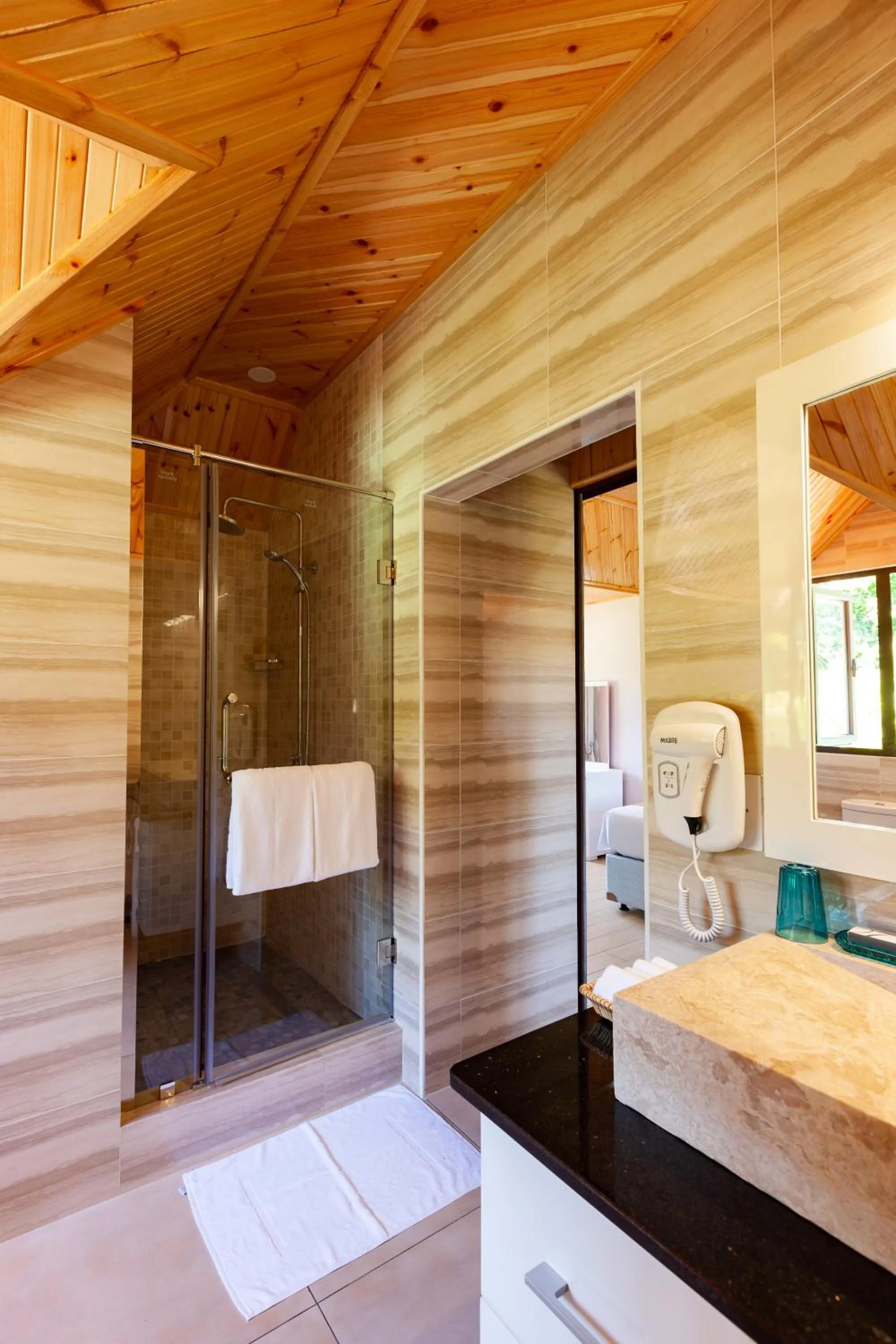 Bathroom in Casa De Leela Self Catering Guest House