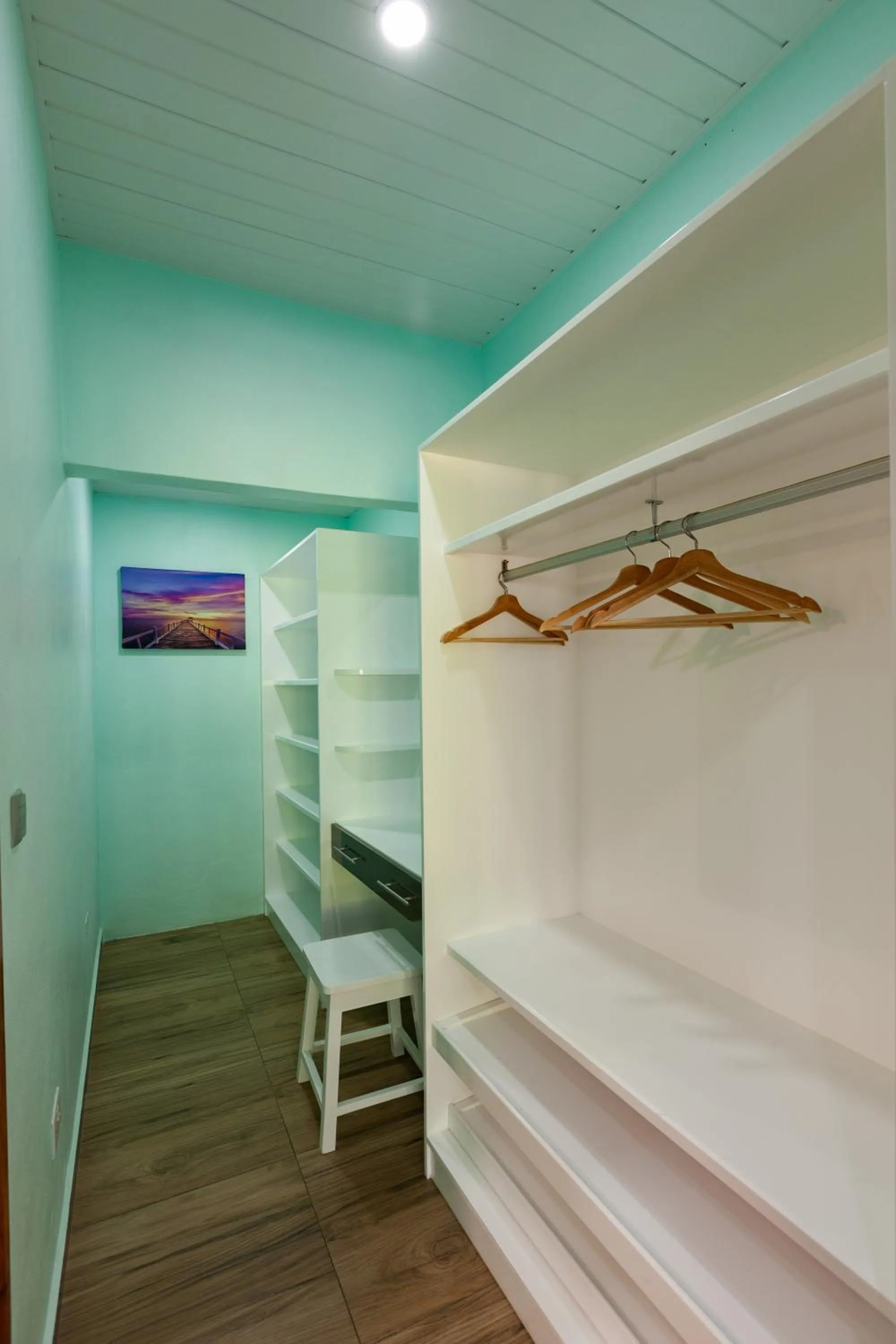 wardrobe in Casa De Leela Self Catering Guest House