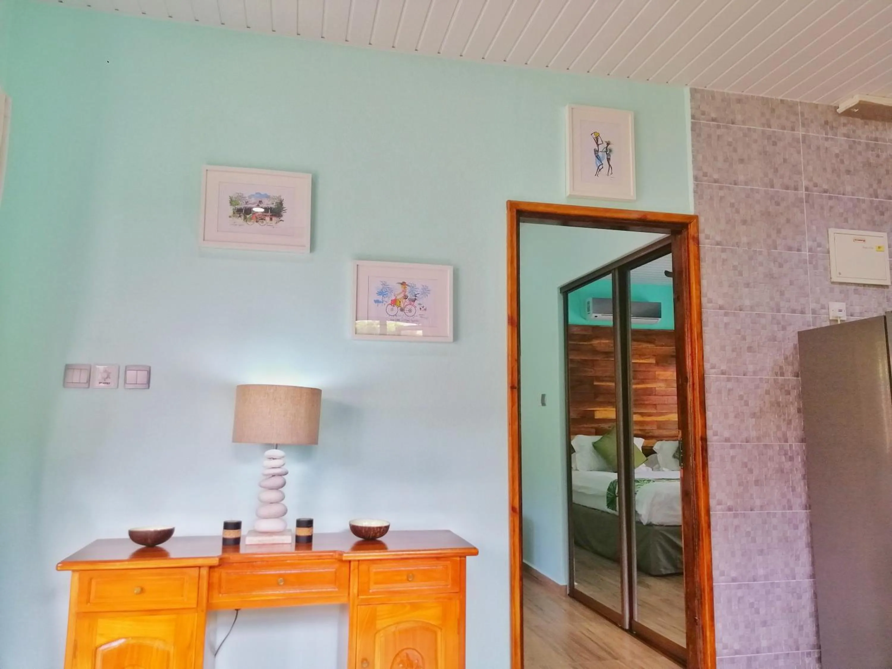 Area and facilities in Casa De Leela Self Catering Guest House